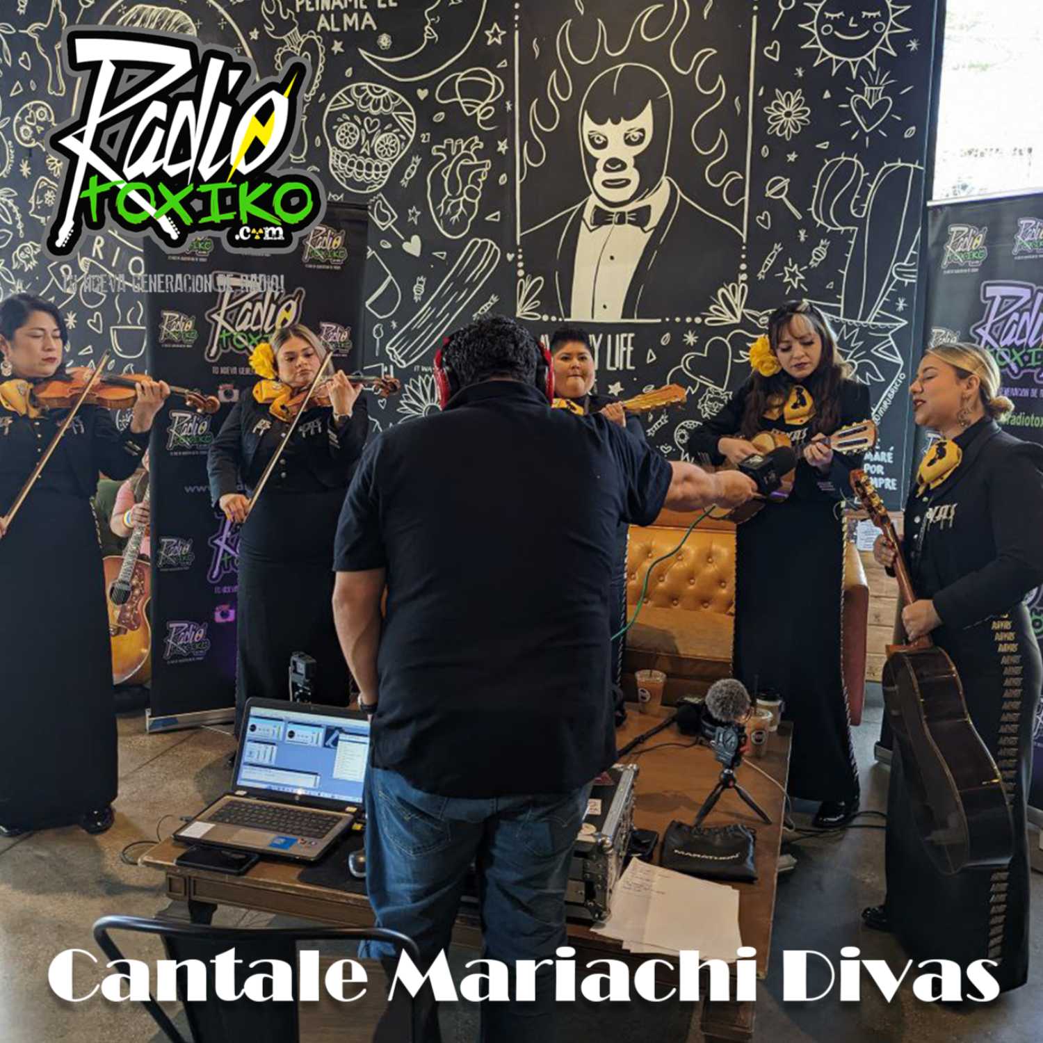 Mariachi Divas sings live from the Radio Toxiko Tour