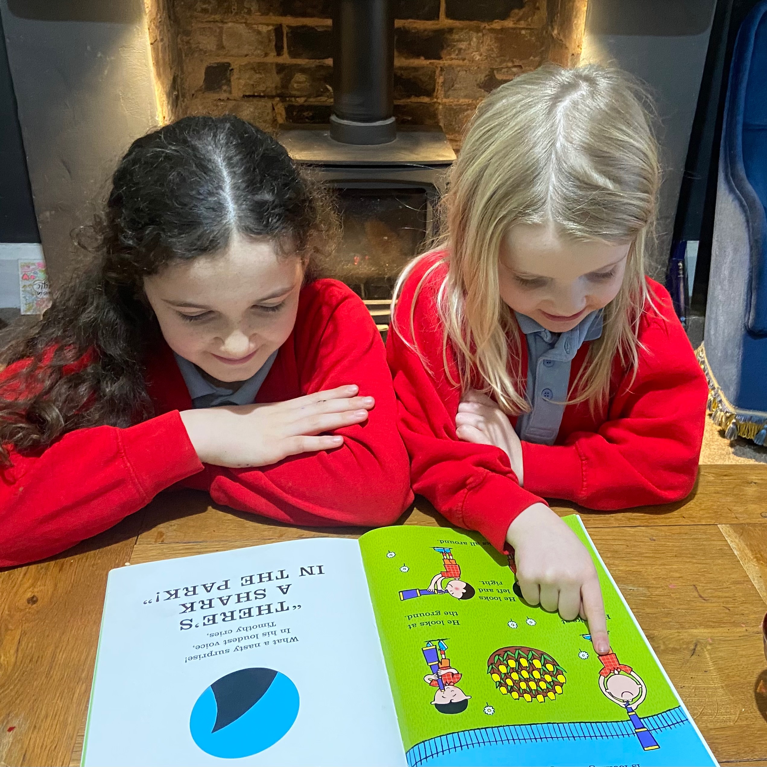 Evelyn and Sylvie’s sleepy bedtime stories 