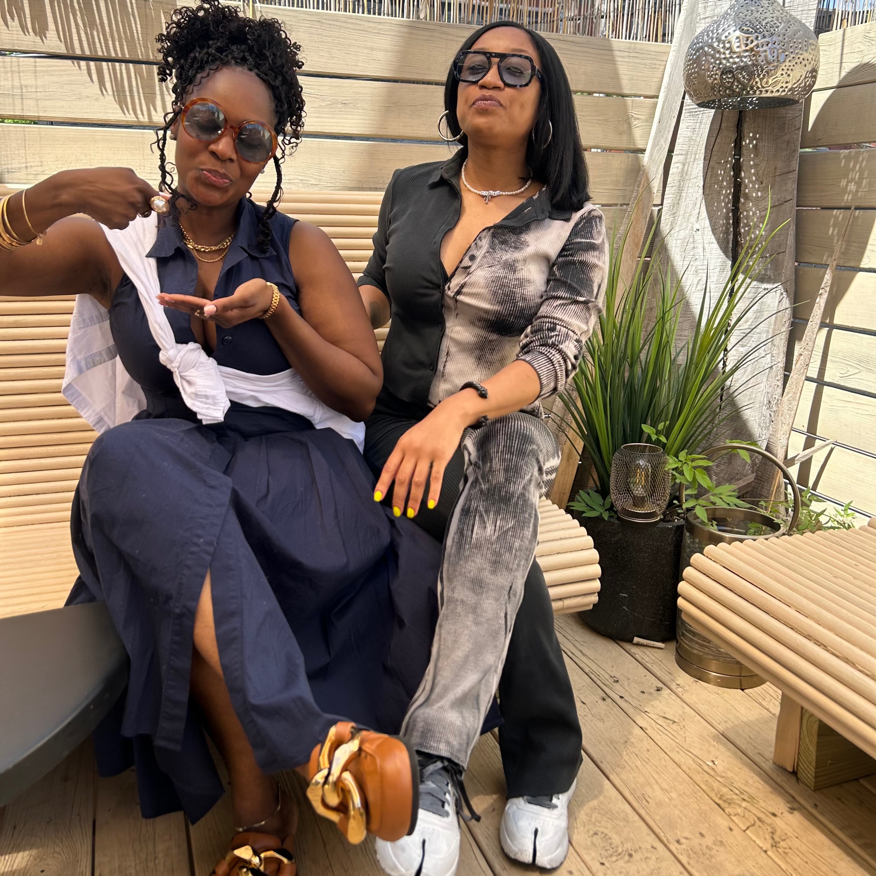 Fly Girls Who Dine