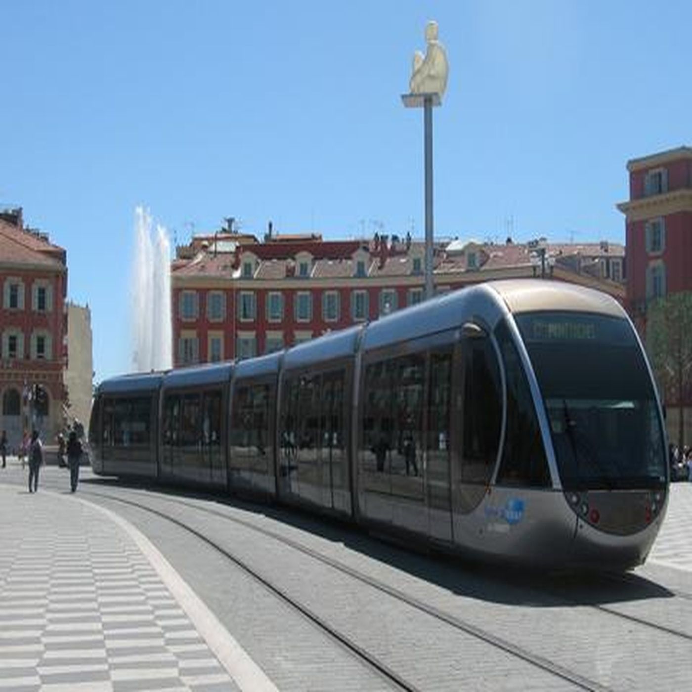 Nizza24 mercoledì 30 luglio: Cannes hotel clandestino - Nizza potenzia la linea 1 del tram - iniziativa “Les Voiles Blanches” - Météo episode artwork
