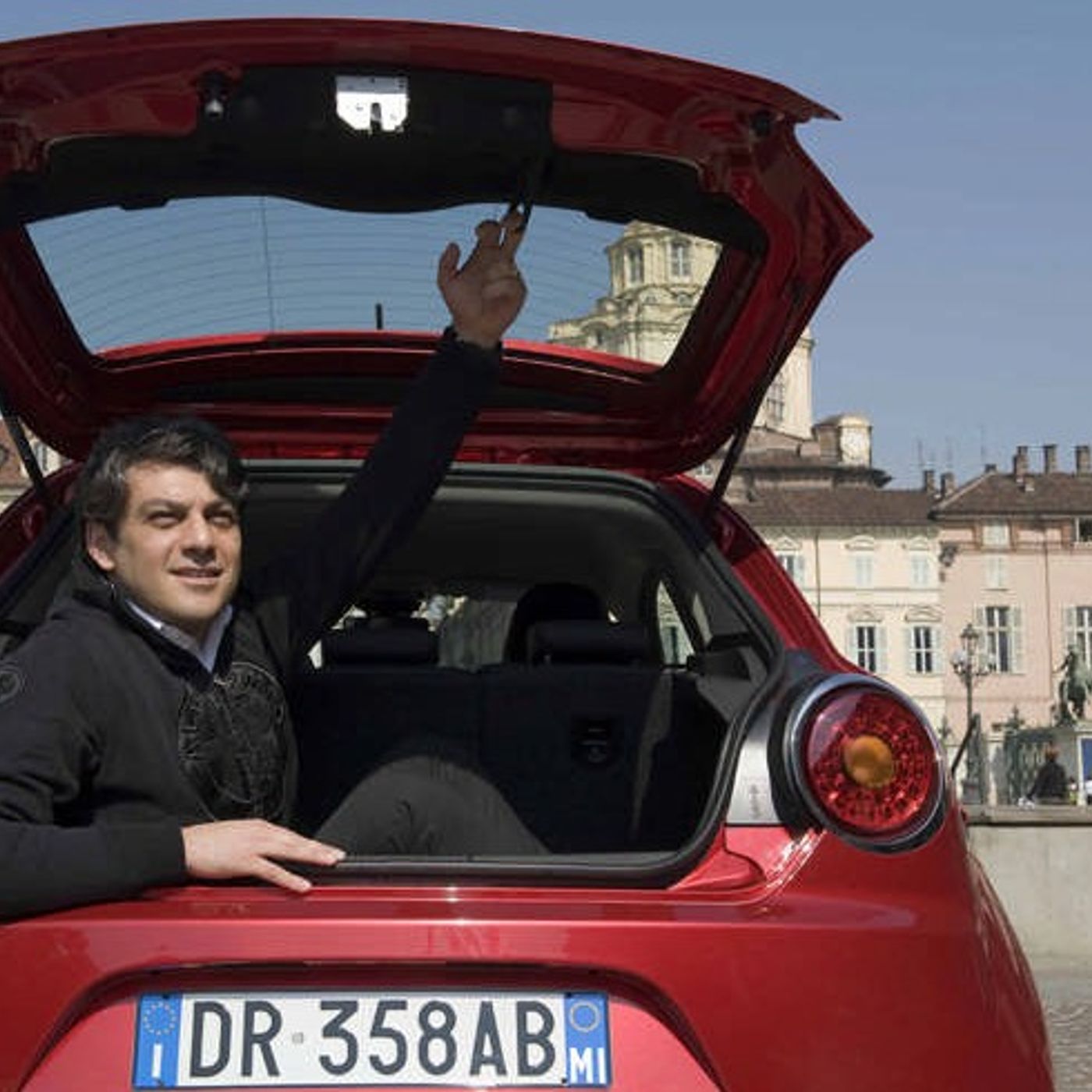 Nizza24: Renault (De Meo) interessata ad acquisire Alfa Romeo (Filosa) ? - Niente toilette nei nuovi Airbus ? - Niente Greenpeace a Nizza episode artwork