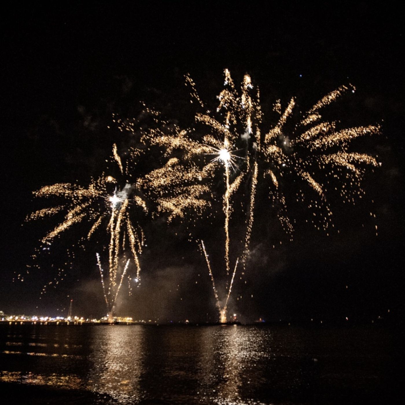 Fuochi d'Artificio del 14 luglio 2025  in Costa Azzurra, la guida completa (o quasi) episode artwork