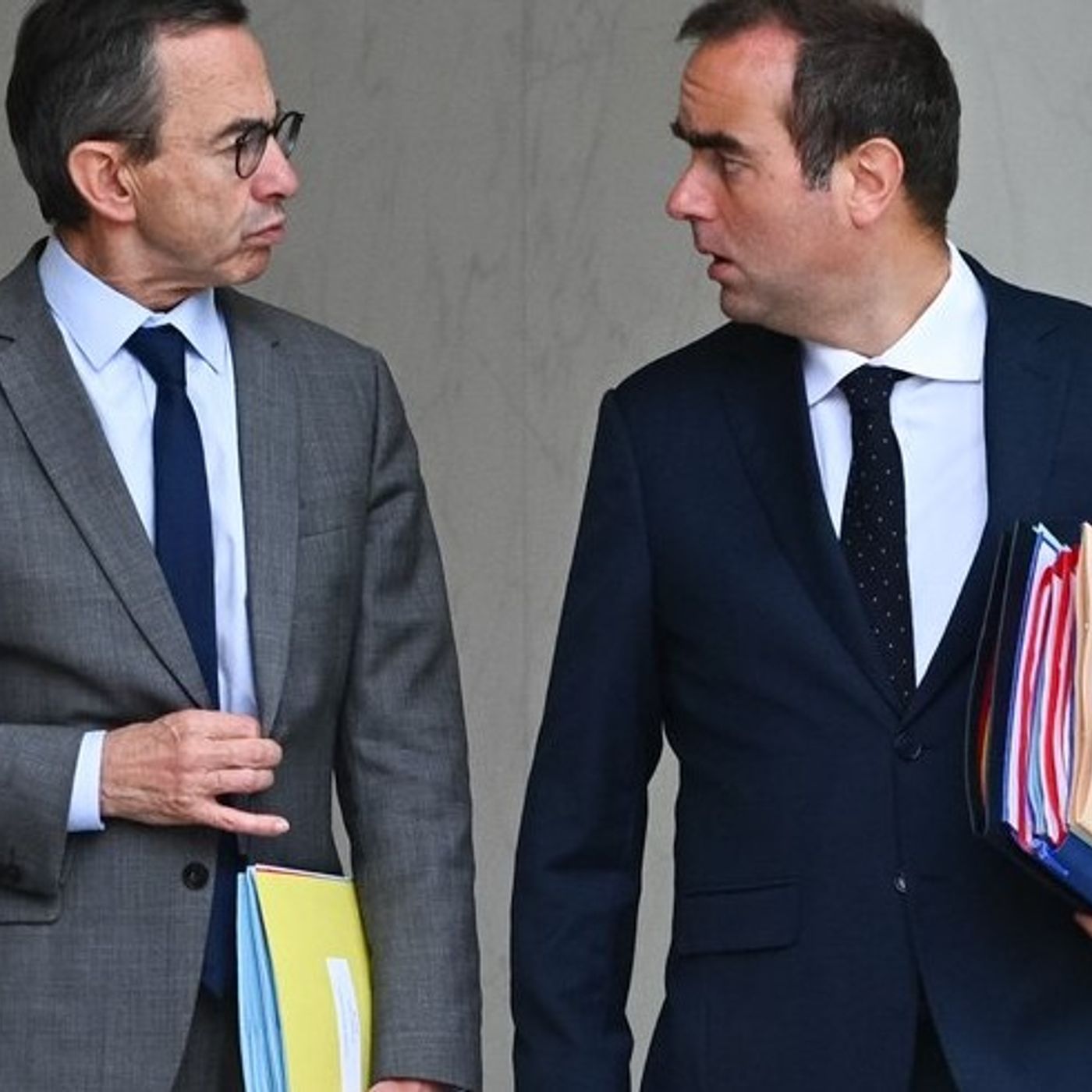 Francia24: Annunciato nuovo governo, neo eletto ministro contrario - Editoriale di Rachel, Il Valzer delle Poltrone - Caso Pellicot episode artwork