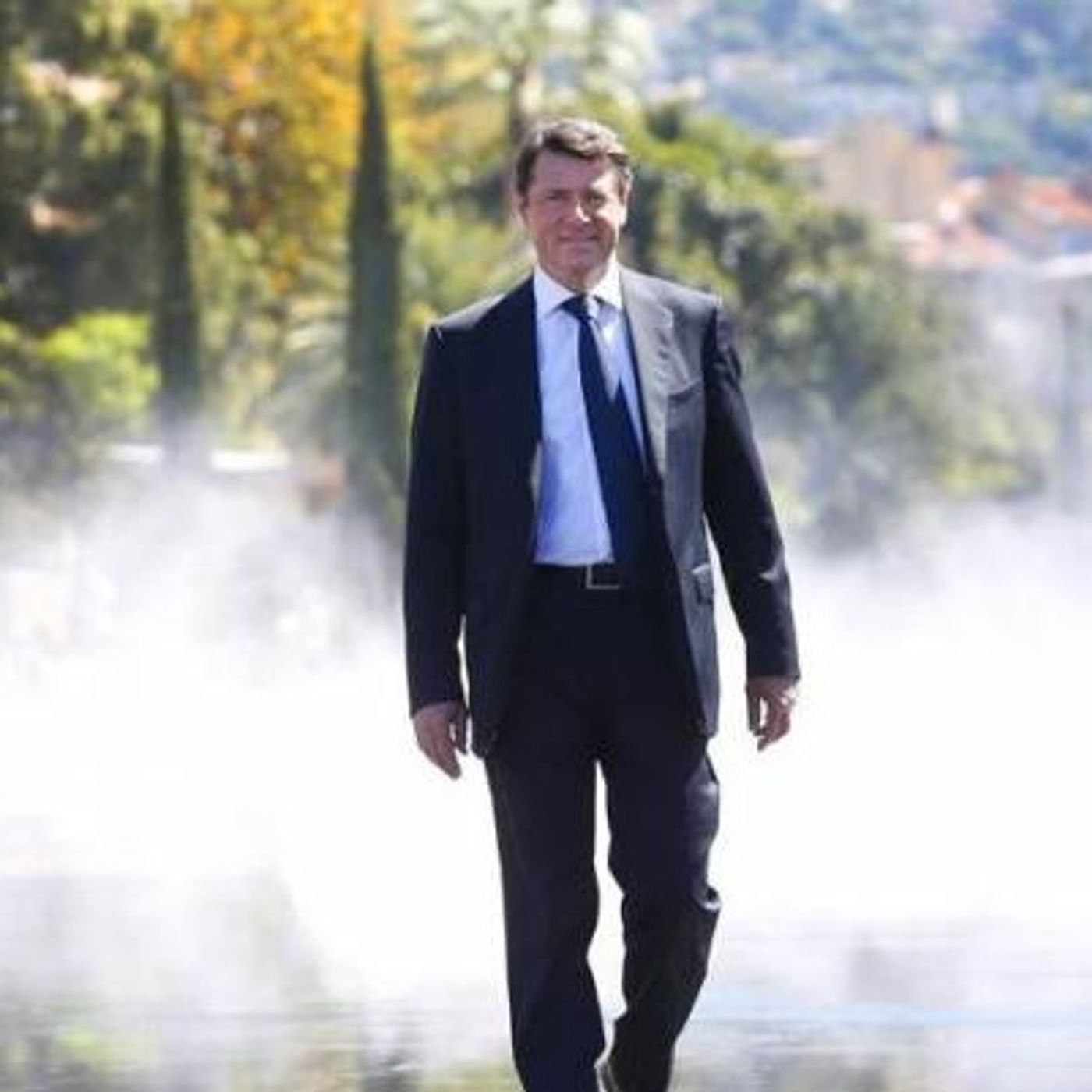 Nizza24 giovedì 30 ottobre: Acceso Diverbio tra Estrosi e Dupond-Moretti - 19 persone bloccate sulla funivia - Nizza ricorda le vittime dell episode artwork