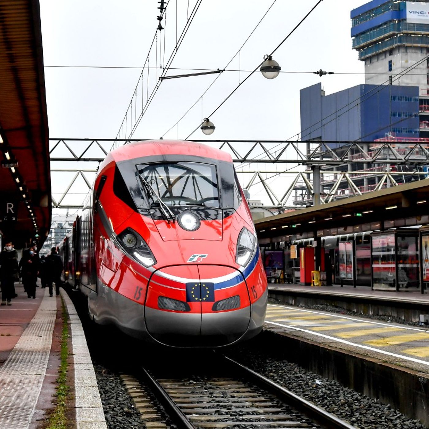 Nizza24 week-end: Tornano i Treni Estivi di Trenitalia in Francia - Truffa ad Anziana a Cagnes - Peter Jackson Premiato a Cannes - Météo episode artwork