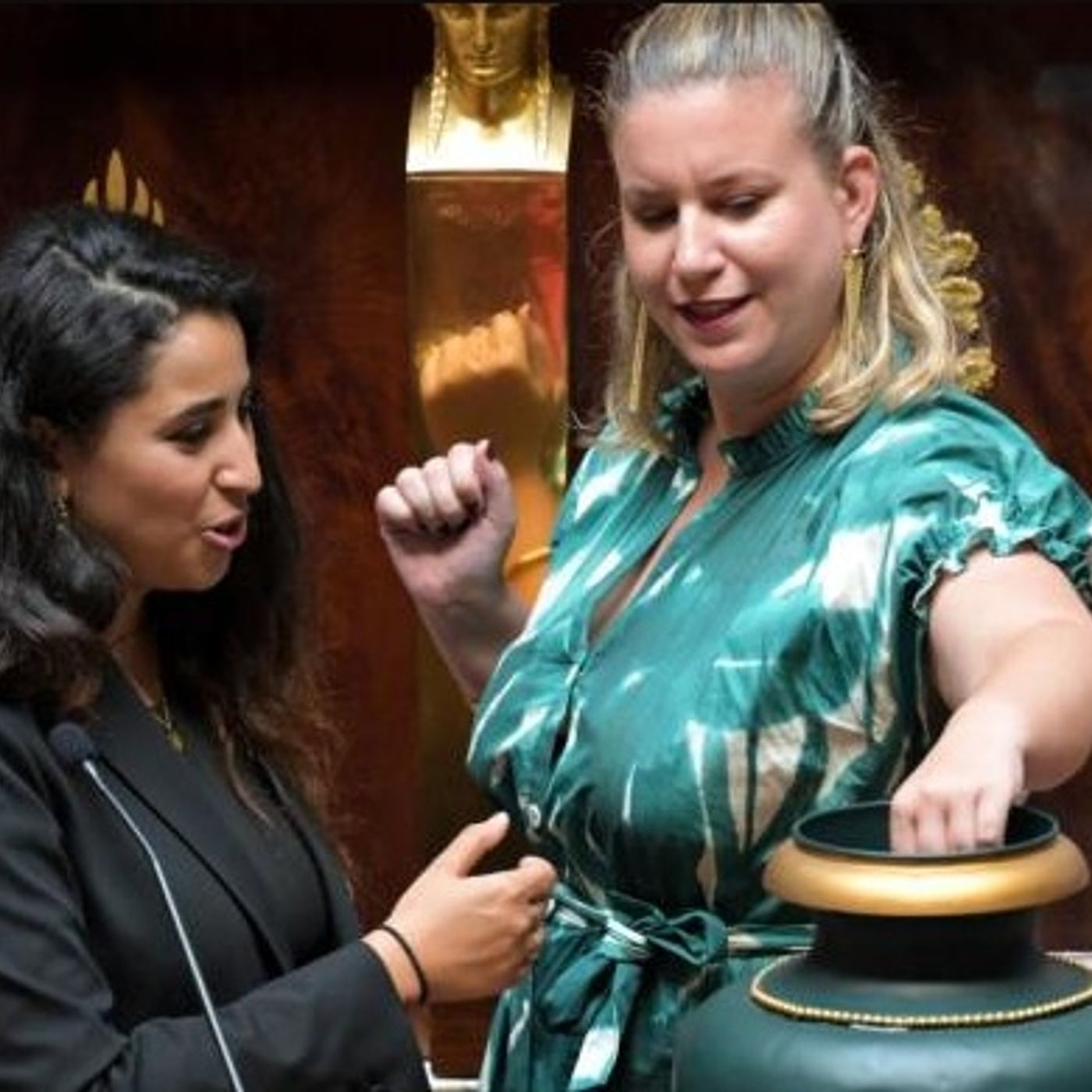 Nizza24: Bayrou, voto di fiducia a rischio - More Contact Less - Boom di presenze a Isola e Auron episode artwork