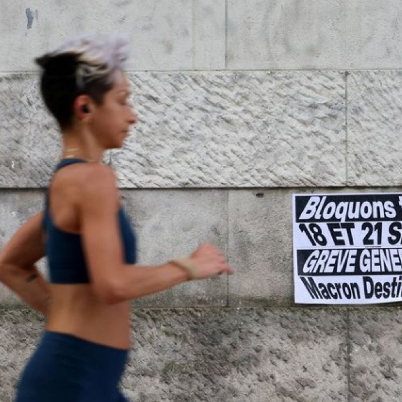Francia24: La Francia "nuovo malato d'Europa"? La stampa internazionale non perdona Macron- Sciopero Generale, 55.000 o un milione? - Meteo episode artwork