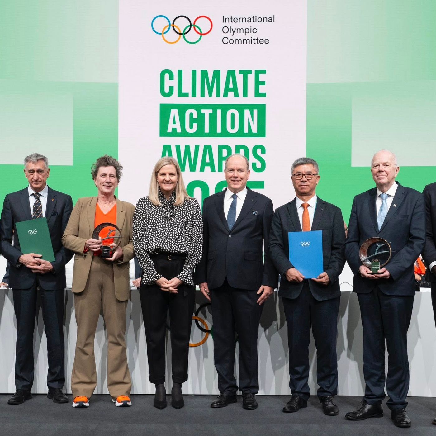 Nizza24 venerdì 6 febbraio: Alberto II ha consegnato i Climate Action Awards del CIO - David Lisnard Candidato Sindaco di Cannes - Allerta M episode artwork