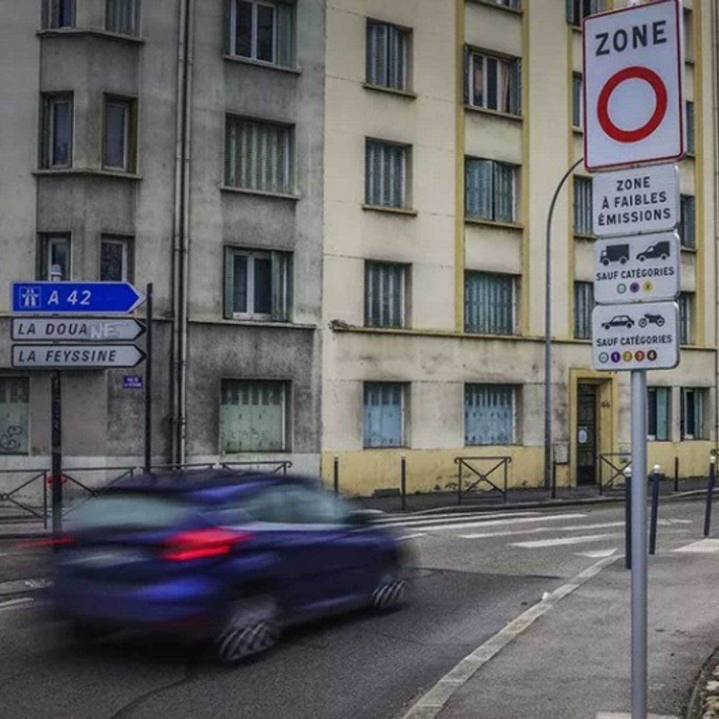 Nizza24: La fine delle ZTL in Francia? - Macron-Starmer, l'amore perfetto -  Non solo uova: penuria di farmaci in calo, ma il problema resta episode artwork