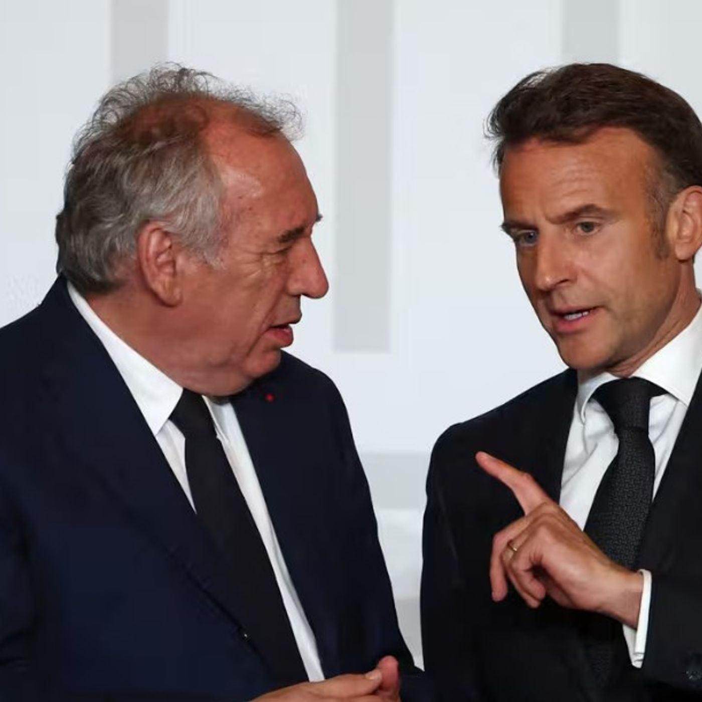 Francia 24: È deciso: 14 nuove centrali, la Francia rilancia sul nucleare - La Tassa sui "Super Ricchi" realizzabile? - Canicola ora a 20C episode artwork