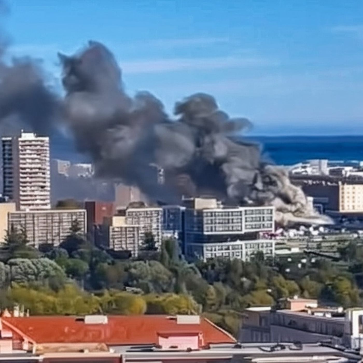 Nizza24: Spettacolare incendio a Riquier - Star al Festival di Cannes - Obbligatorio inviare scan del passaporto per utilizzare Pornhub episode artwork