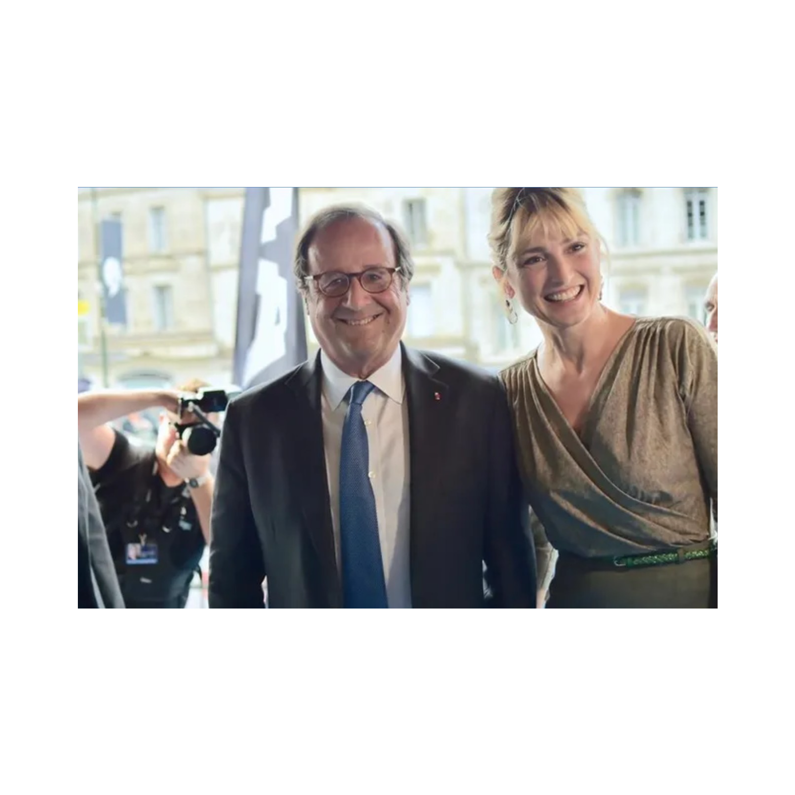 Elezioni secondo turno, quali le conclusioni ? – Morto a 43 anni fondatore di OnlyFans – François Hollande lancia la “sinistra riformista” – Meteo Parigi e Milano episode artwork