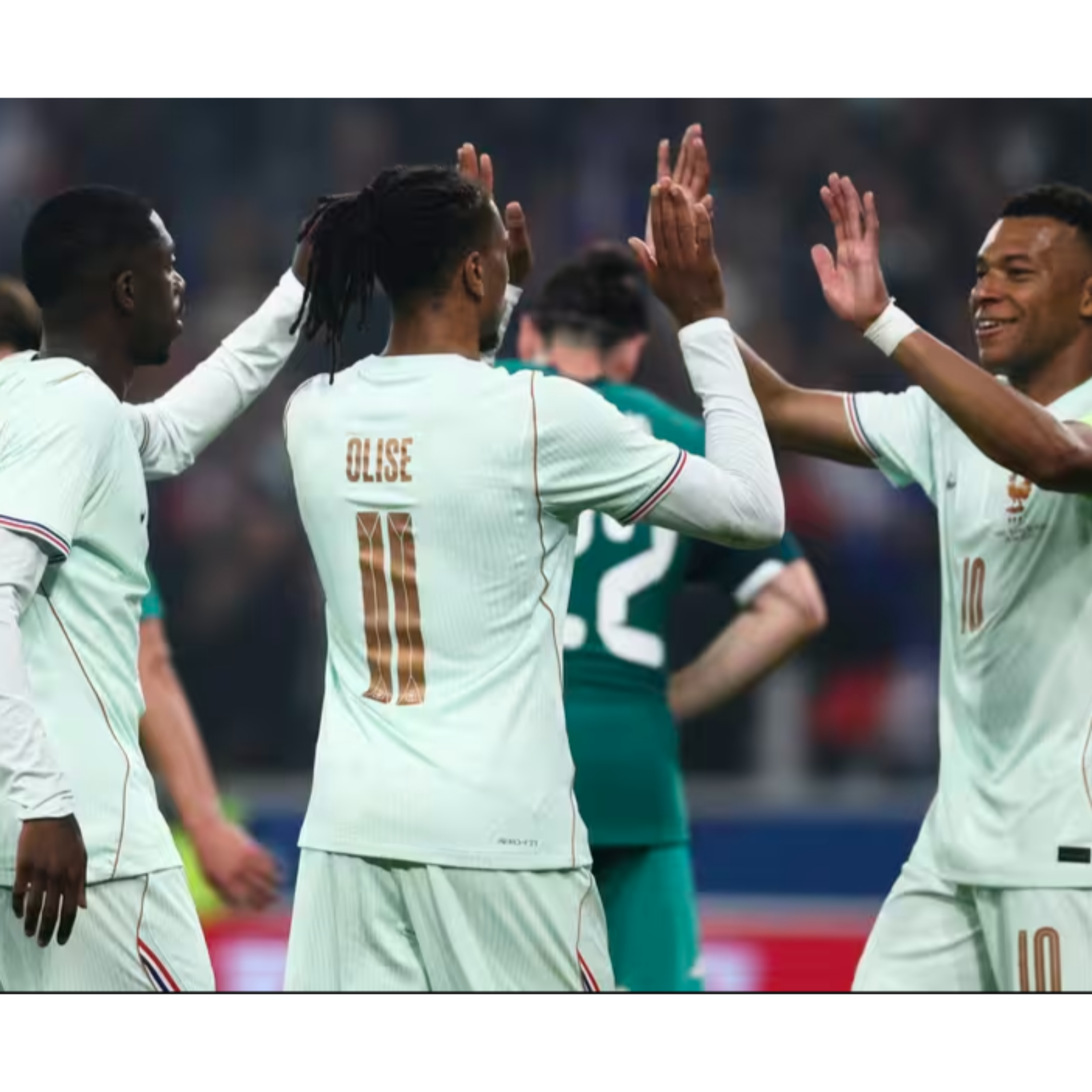 Trump alla Francia "Non credo abbiamo bisogno di voi" - La Nazionale Francese debutta ai Mondiali FIFA - Trump minaccia 100% tassa su vini francesi - Meteo Parigi Monte Carlo e Milano episode artwork