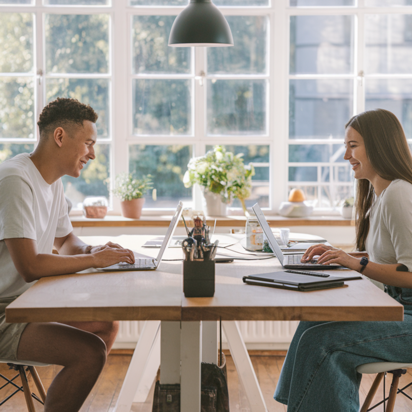 Lesson 4.5: Client Management & Retention - Build Strong Client Relationships.