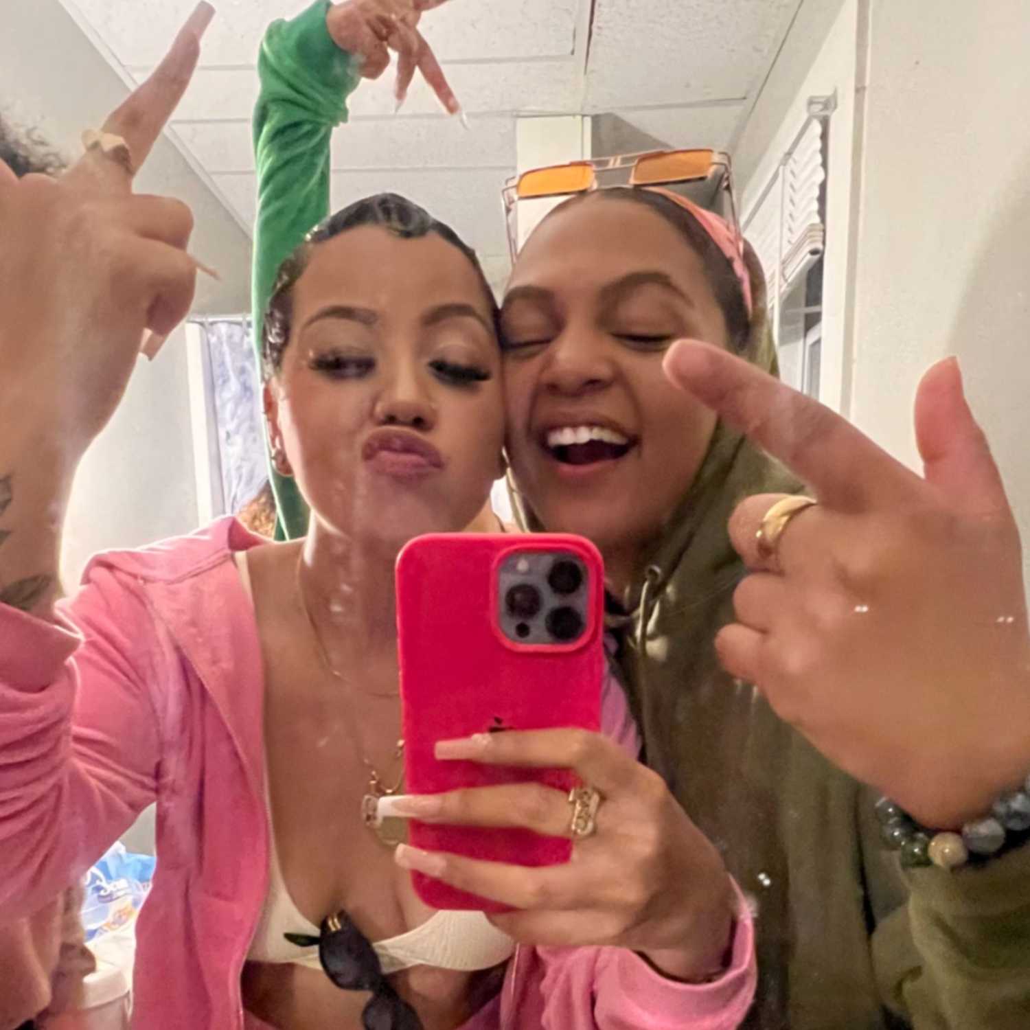 Grieving, Growing, & Glowing with Gisela (and Friends)