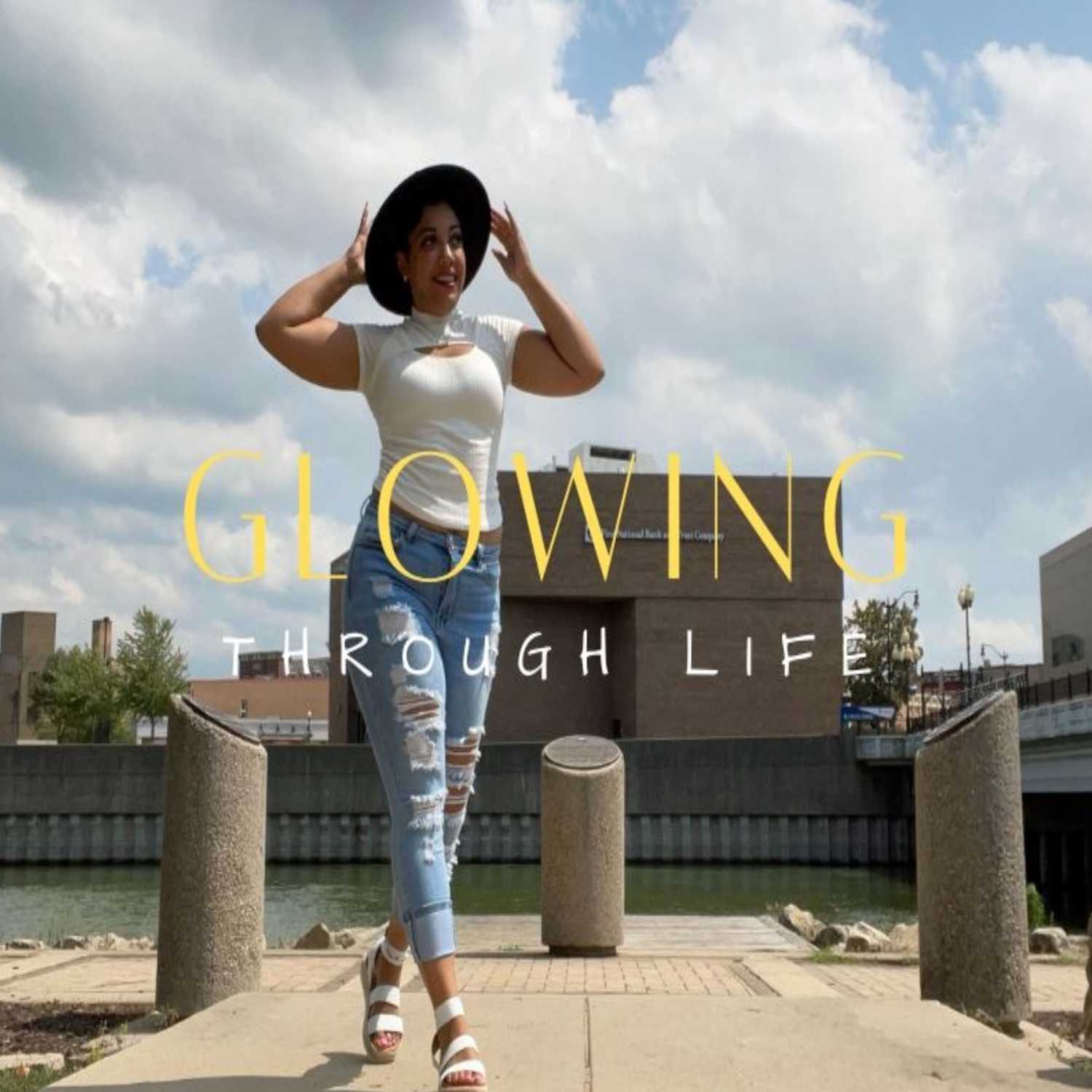 Glowing through life Introduction