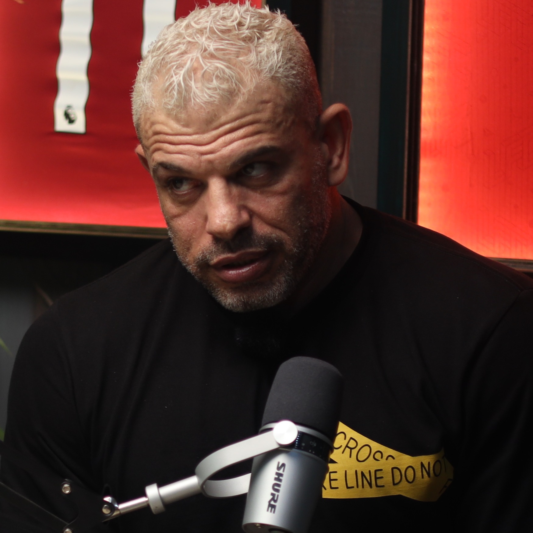 بشير التابعي 🔥🚀 خرجت من الزمالك من باب الخدامين 😱 حرقت عقود الأهلي و اتعاقبت على عدم اللعب له 🤐