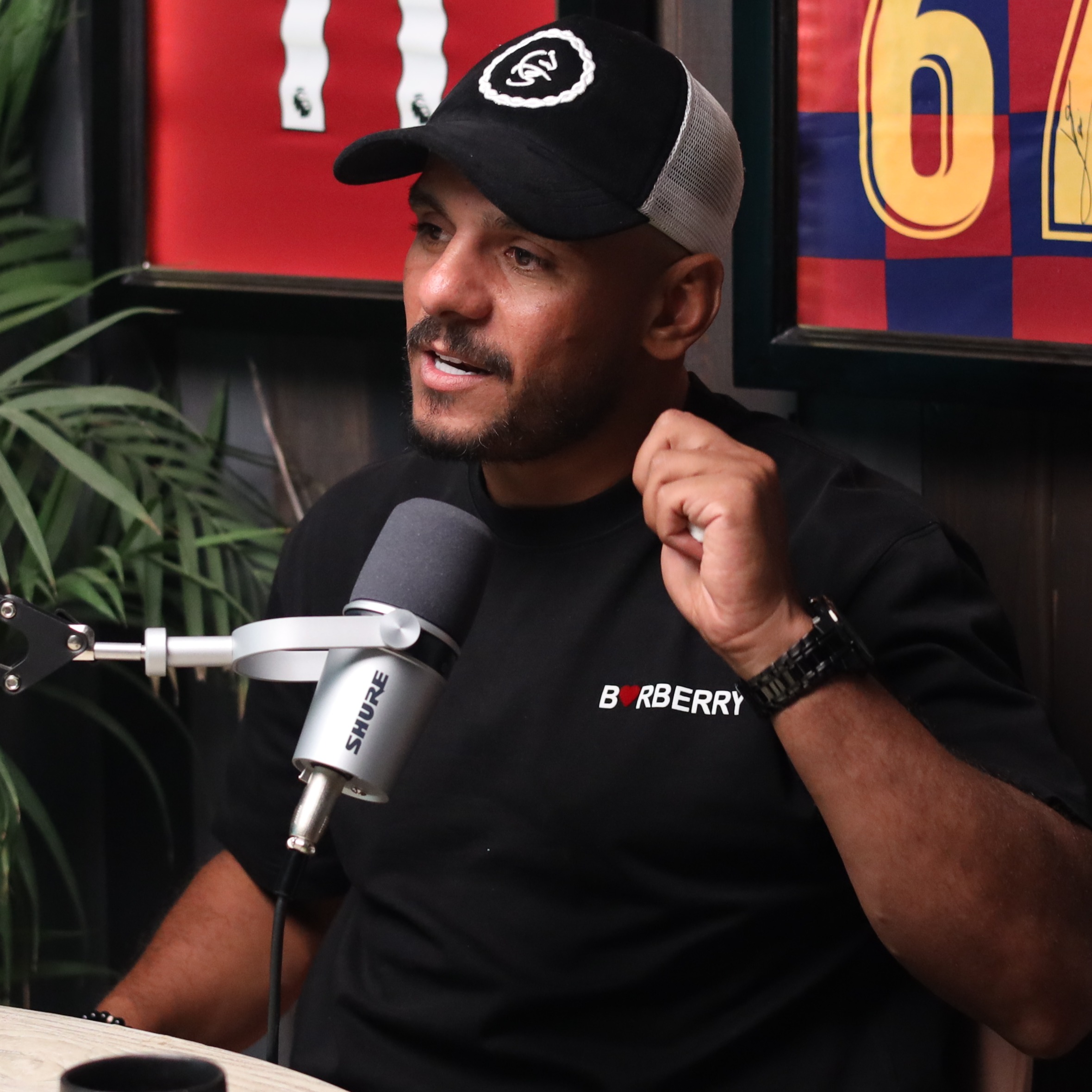 خالد قمر🚨 خلفت وعدي مع مسئولي الأهلي و مازلت محرج منهم ✨ اعتزلت كرة القدم بفعل فاعل🚀