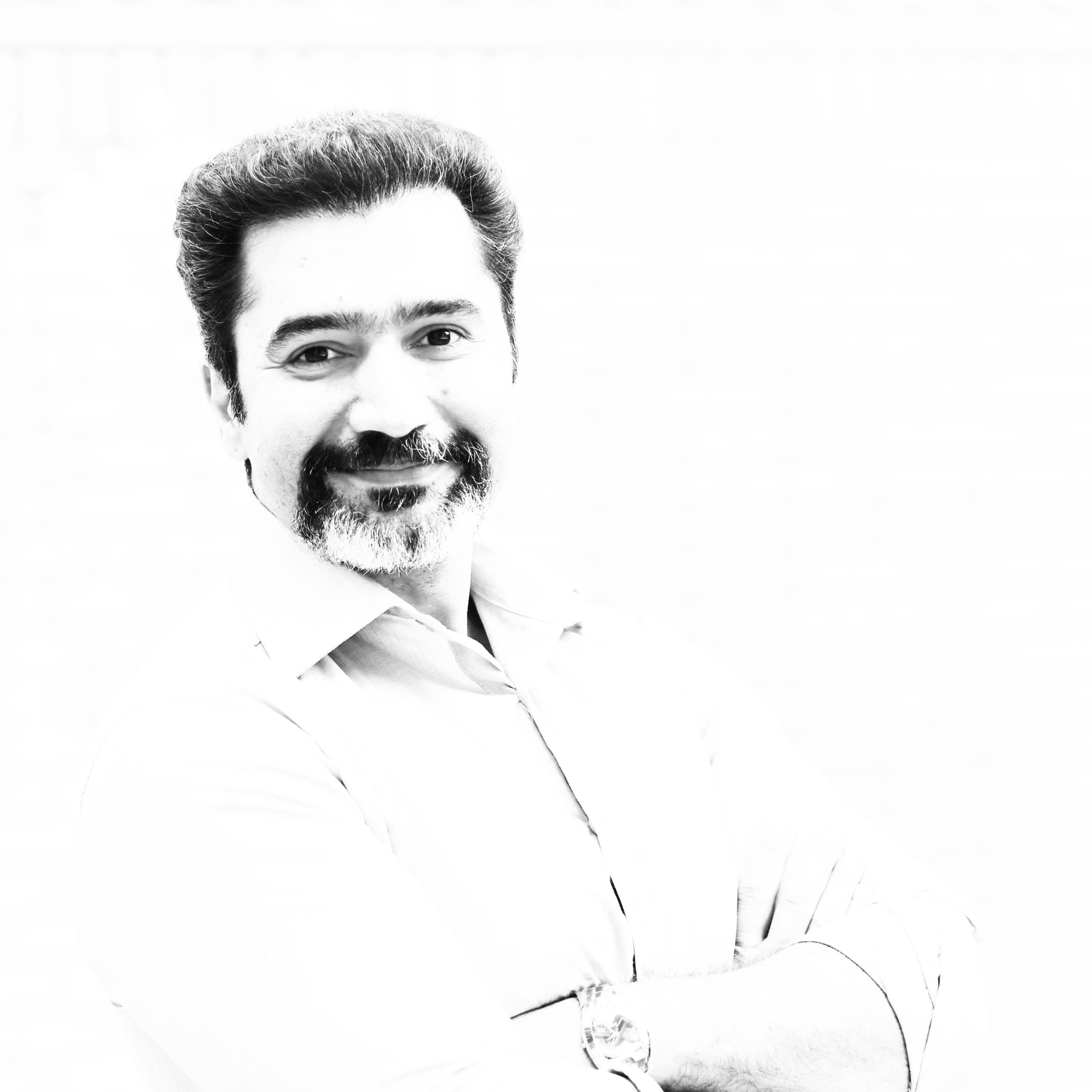 دکتر فرهاد عمادی