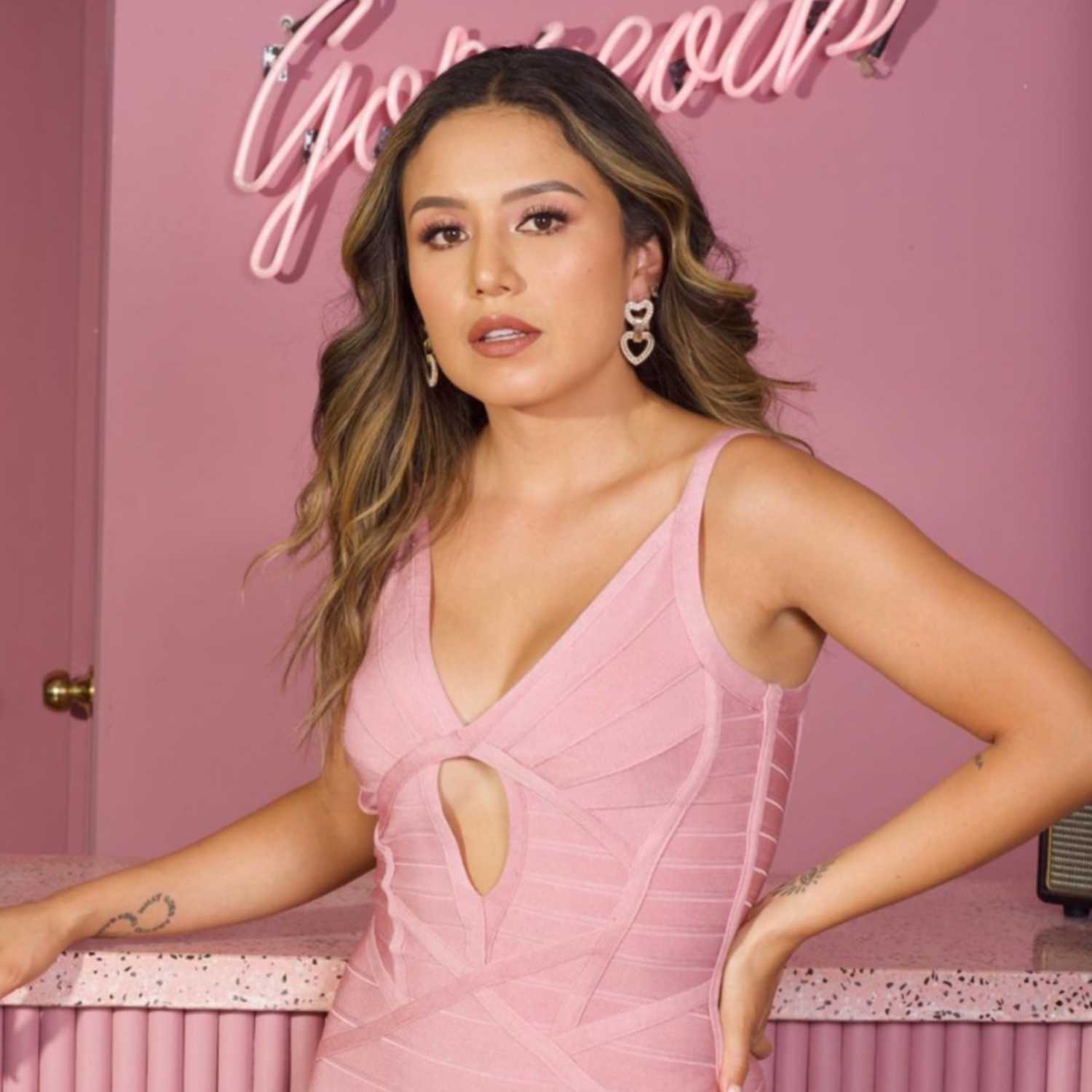 #09/ Todo sobre el mundo de los alquileres de vestido con Monse Rebollar