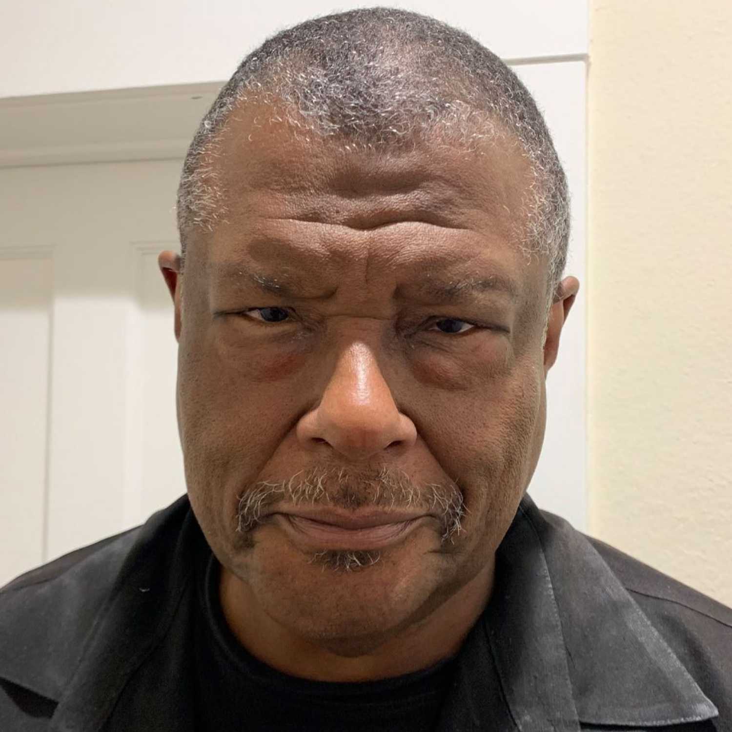 Growing Up in South Central and Writing His Way Across the 10 to Arlington Heights Growing Up in South Central and Writing His Way Across the 10 to Arlington Heights