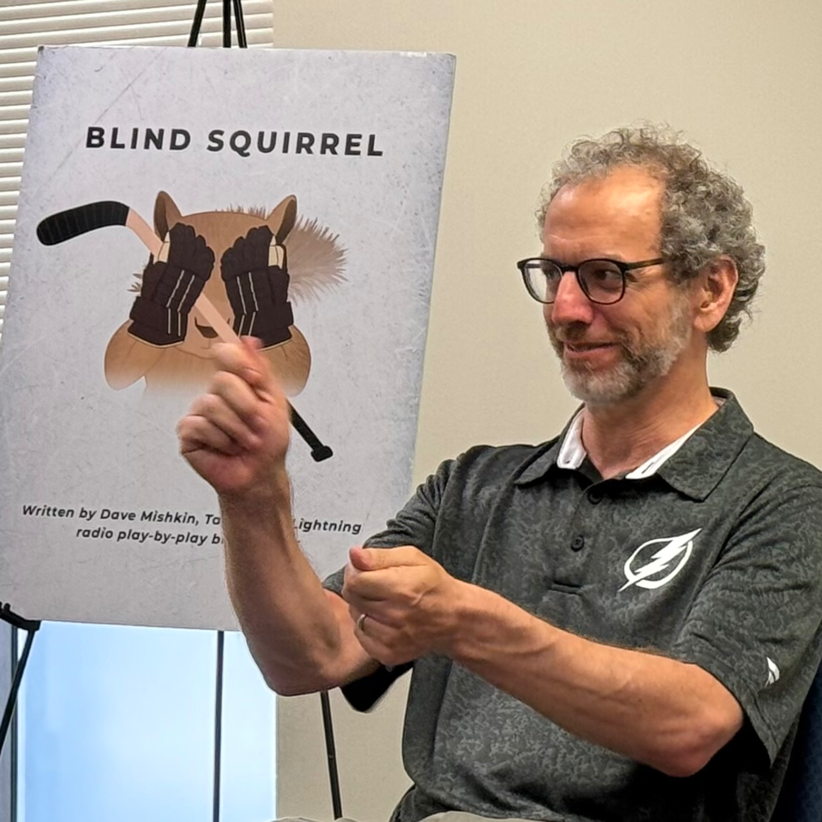 Hockey on the Beach with Dave Mishkin, the Tampa Bay Lightning radio broadcaster: Blind Squirrel novel, great NHL playoffs memories, and Nikita Kucherov's work ethic. podcast