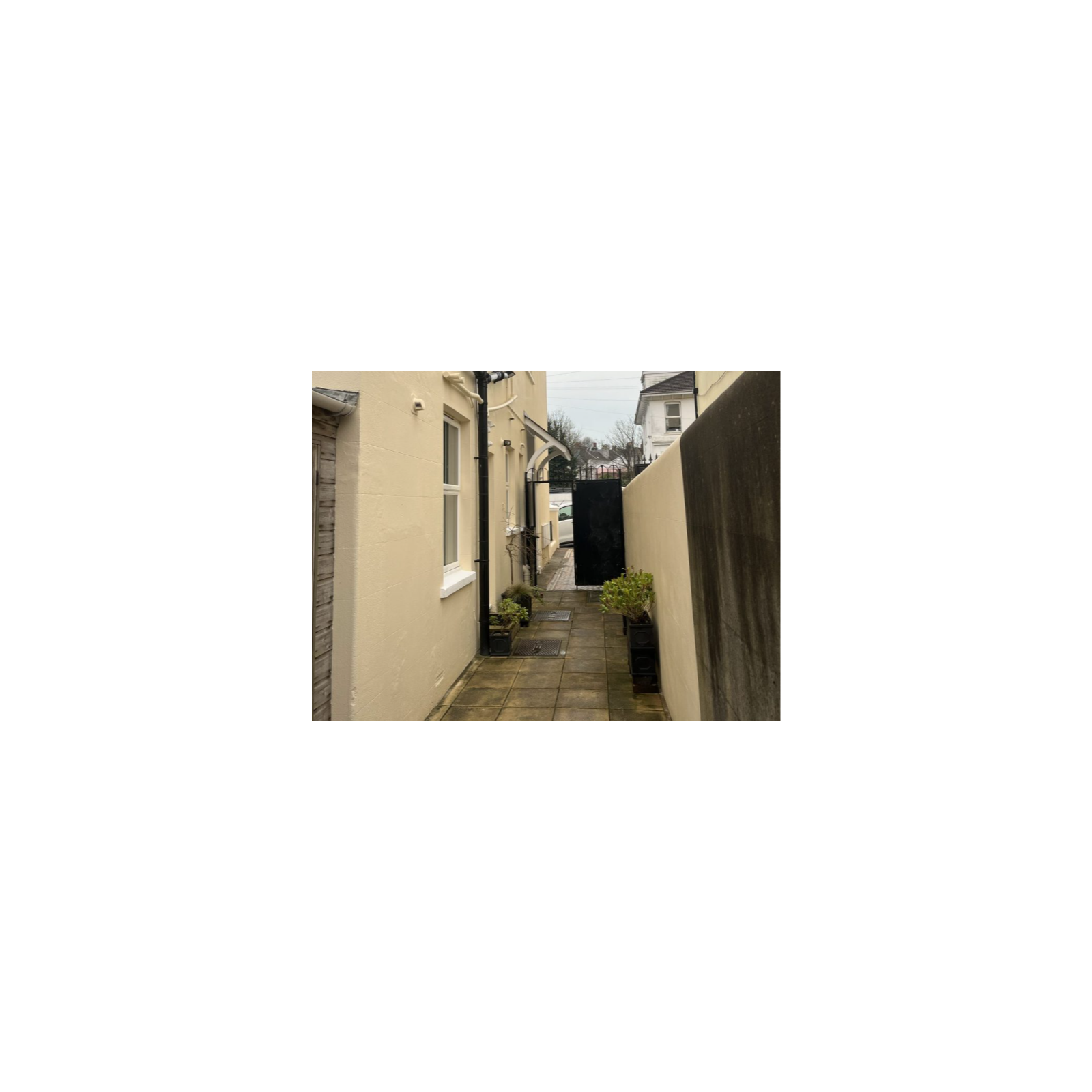 How Local Painters and Decorators Minimise Disruption in Occupied Homes? episode artwork
