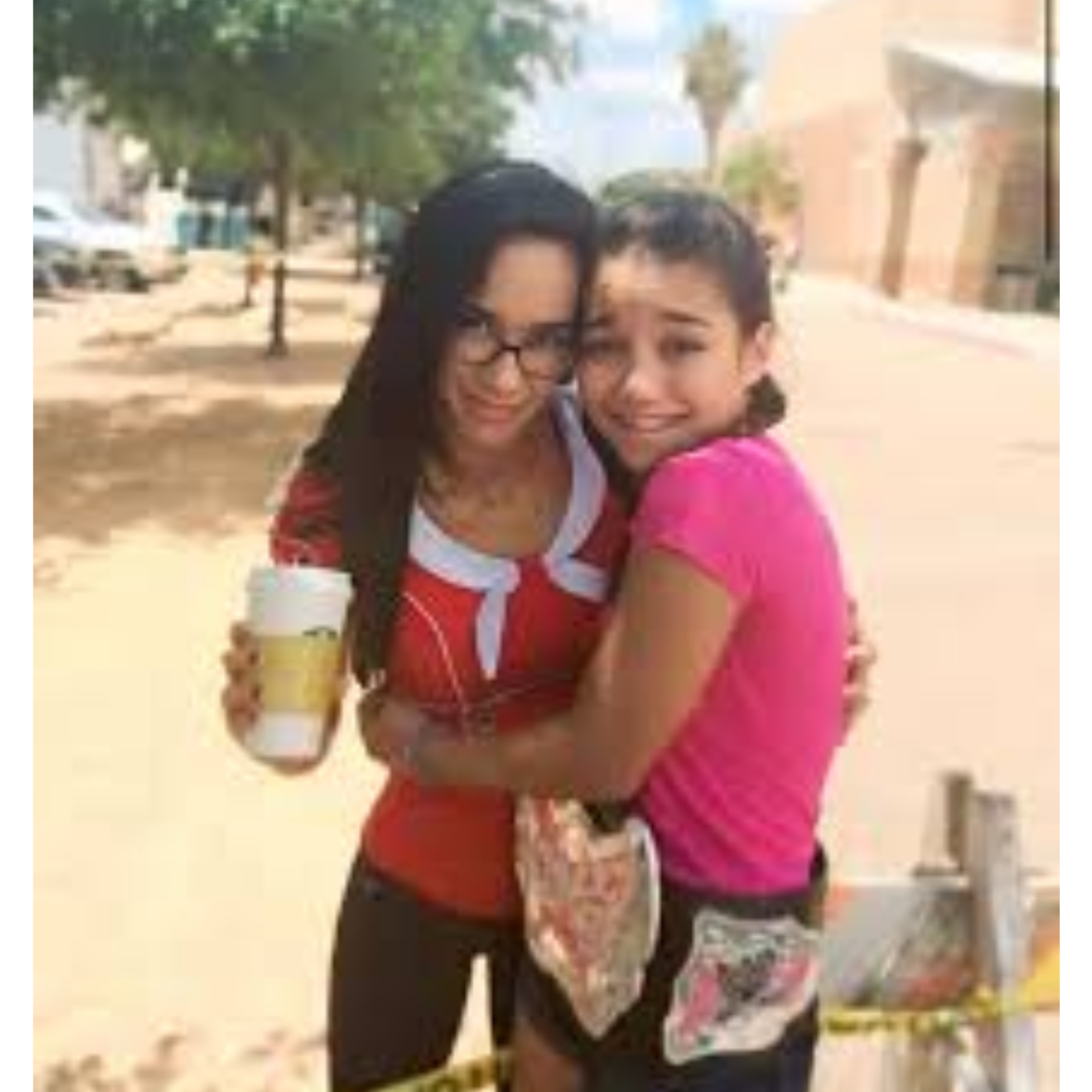 WWE Lights it Up as AJ Lee is back 