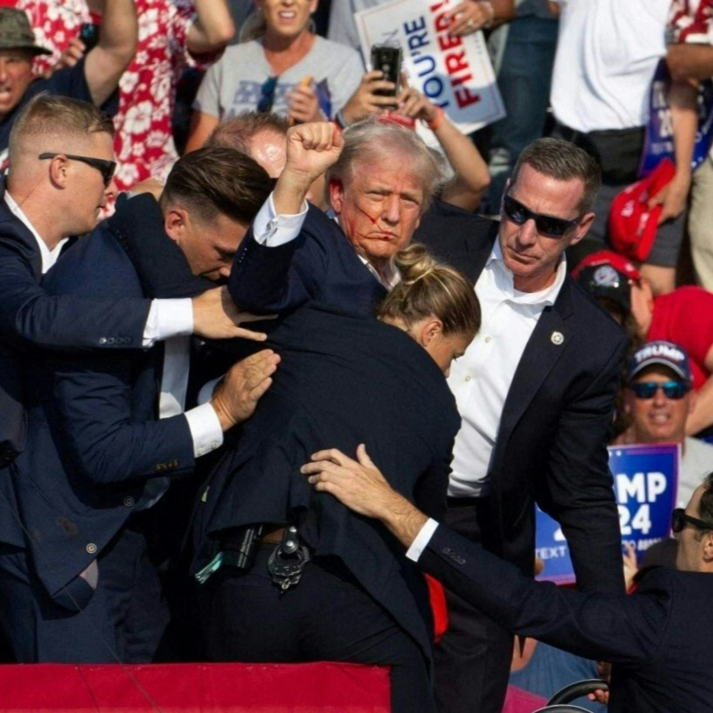Egy lövés és egy képkocka, ami Trump élete helyett Biden elnökségébe kerülhet episode artwork