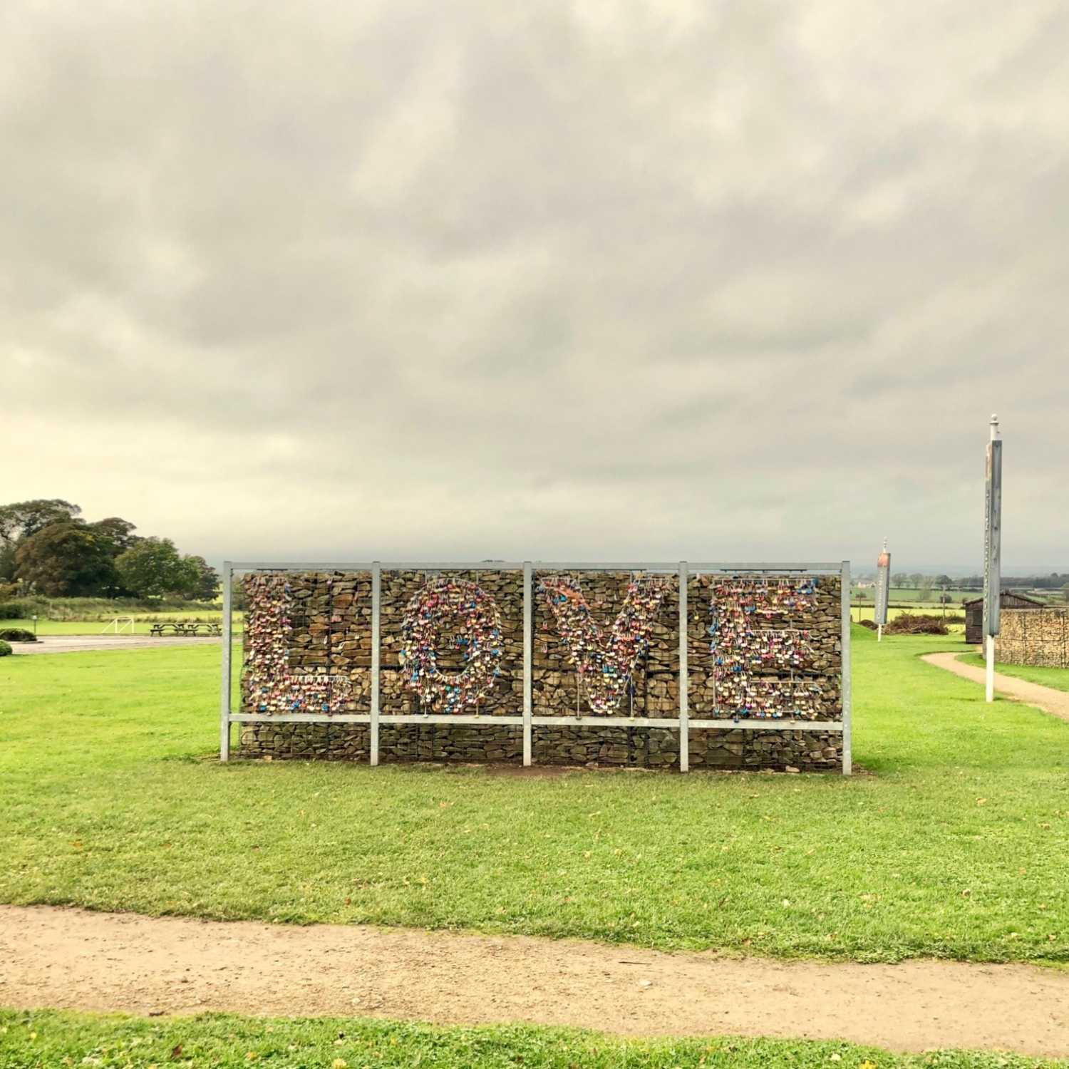 What's Love？What is Marriage? 什么是爱情？什么是婚姻？