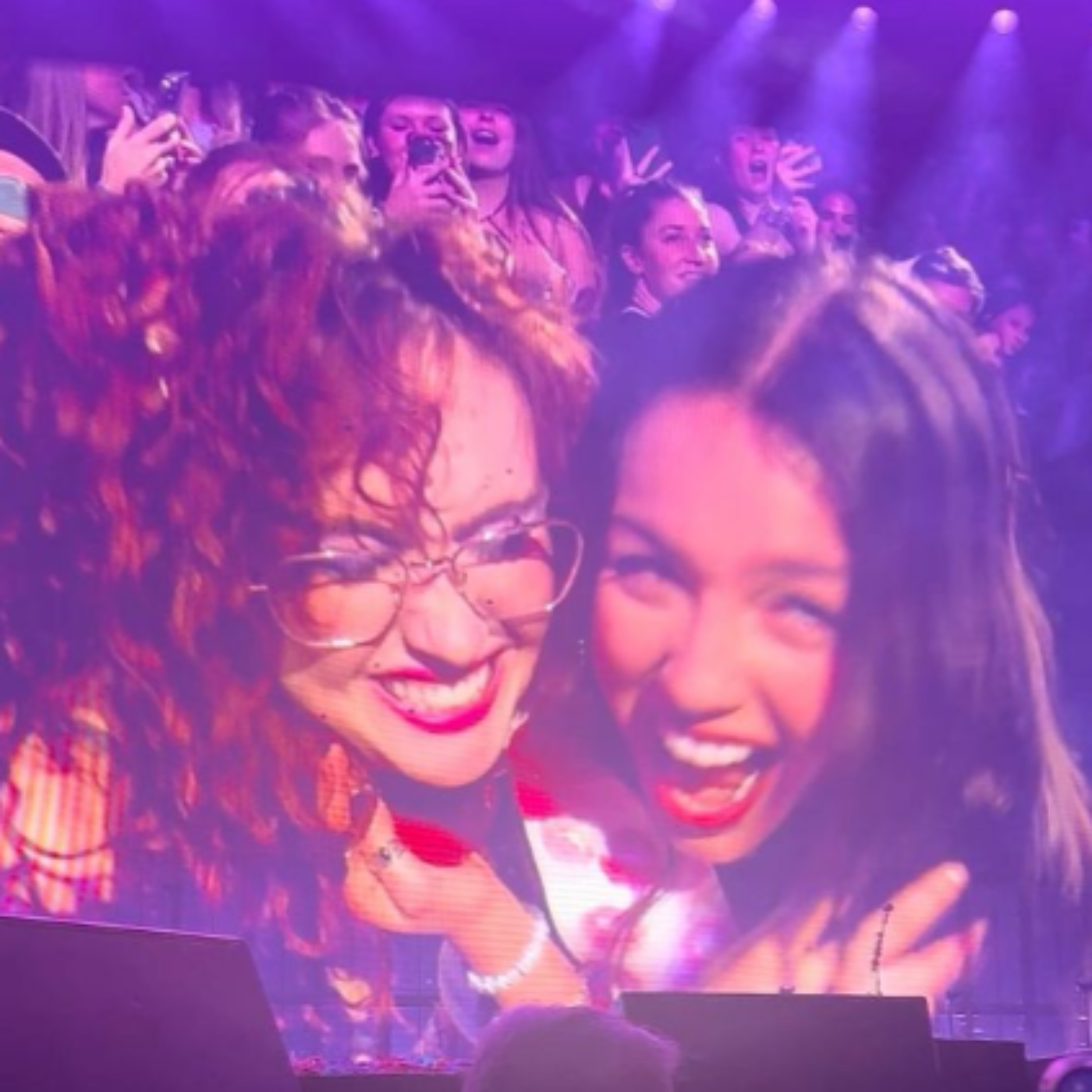 HOT TO GO! - olivia rodrigo