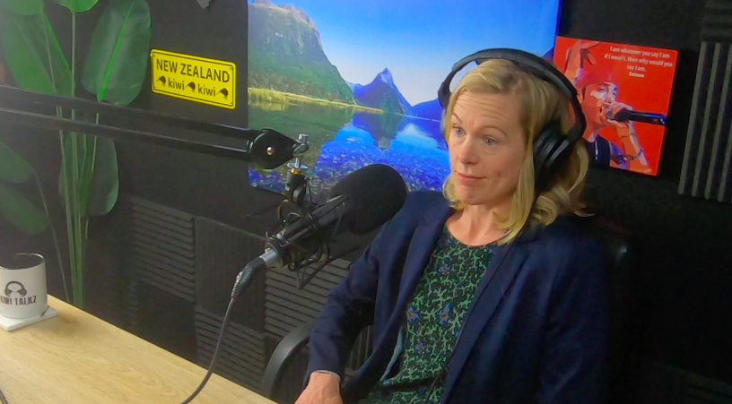 #15 - Prof. Holly Thorpe Interview (Sports Sociology, Female Health, E-Sports, Olympics, Transgender Athletes etc.)