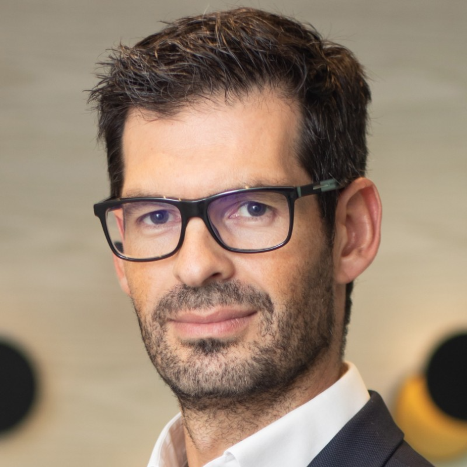 Episode 6: Podcast with Olivier Kuziner - From Dashboards to Agentic AI: Pioneering the Future of BI & AI Services episode artwork