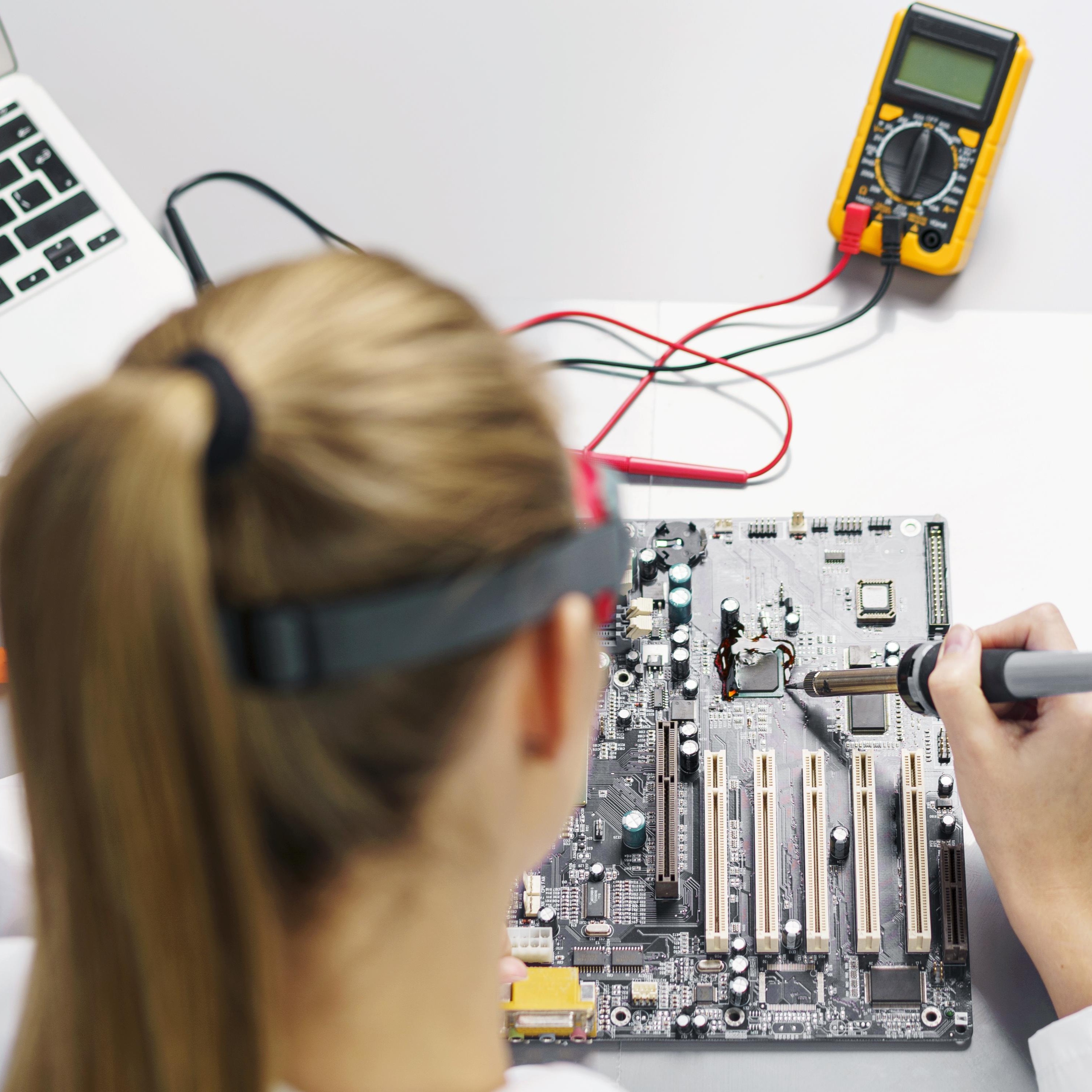 TradeSkills Insights: Navigating the World of Vocational Electrician Training Courses 