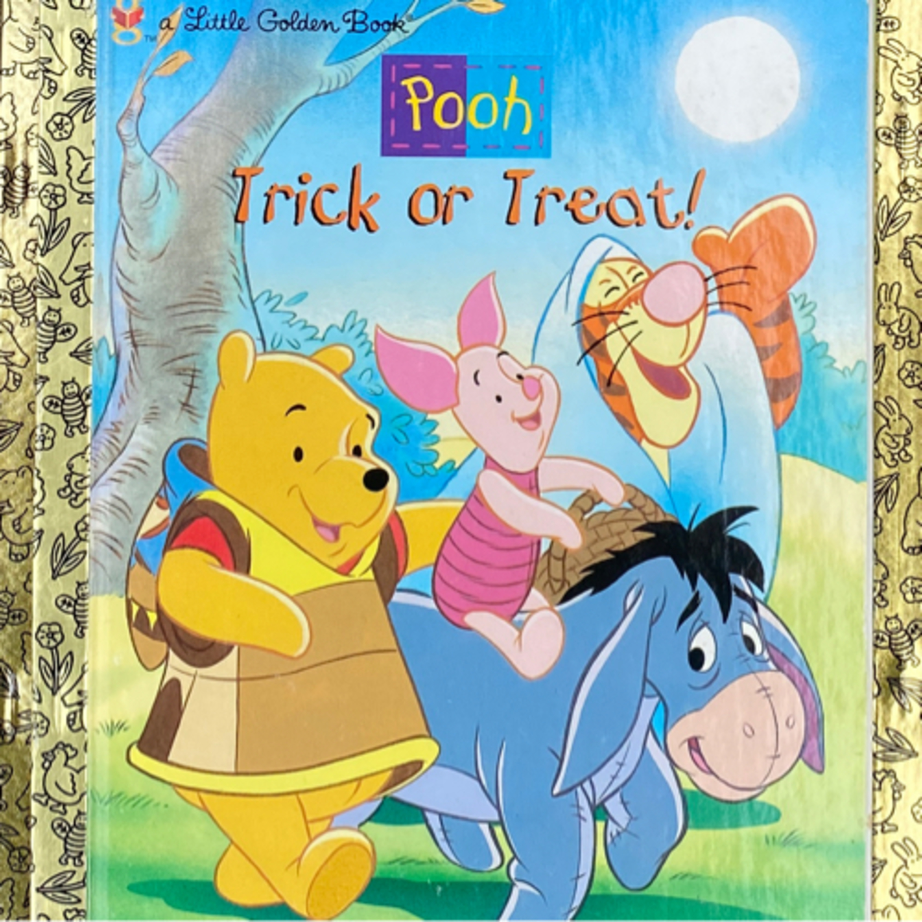 Pooh • Trick or Treat! - podcast episode cover