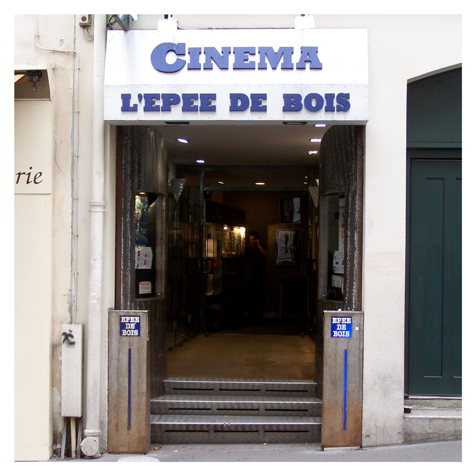 Paris Cinema Series: L'épée de Bois, A little Cinema on the Oldest St. in Paris. episode artwork