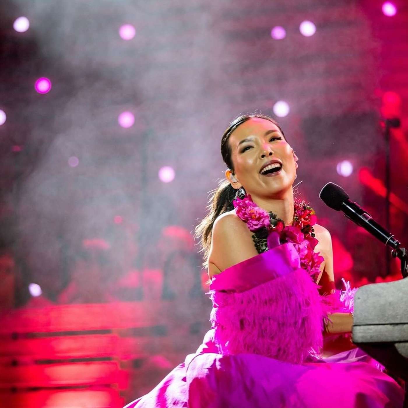 Dami Im serenades Mark and Caroline with her new Christmas album episode artwork
