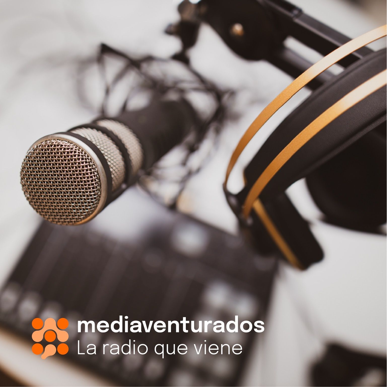 Mujeres de audio: El podcasting supera el consumo de radio en formato digital
