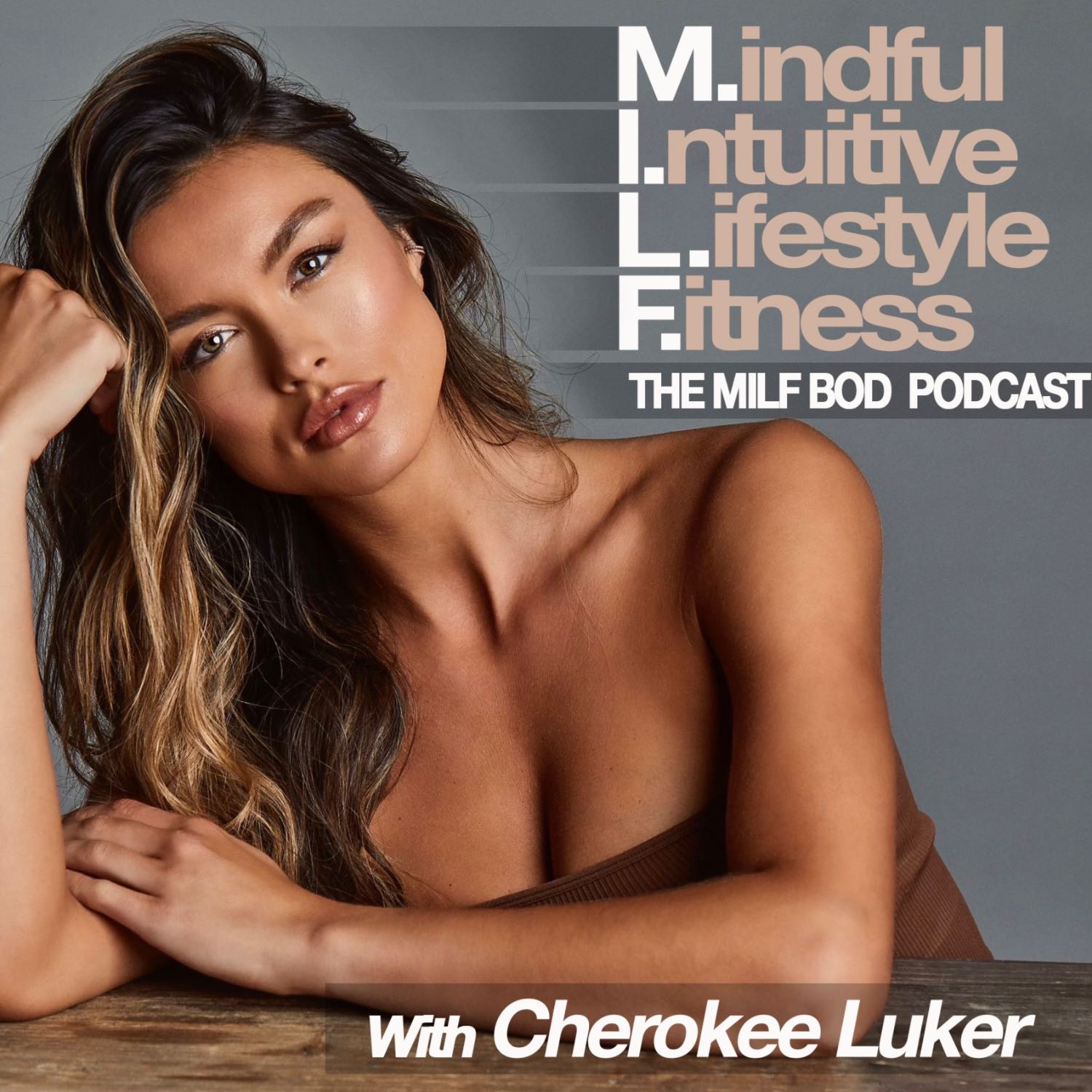 Solo Episode ON: What I do to stay MINDFUL, how I listen to my INTUITION, my LIFESTYLE non negotiables, and my FITNESS routine