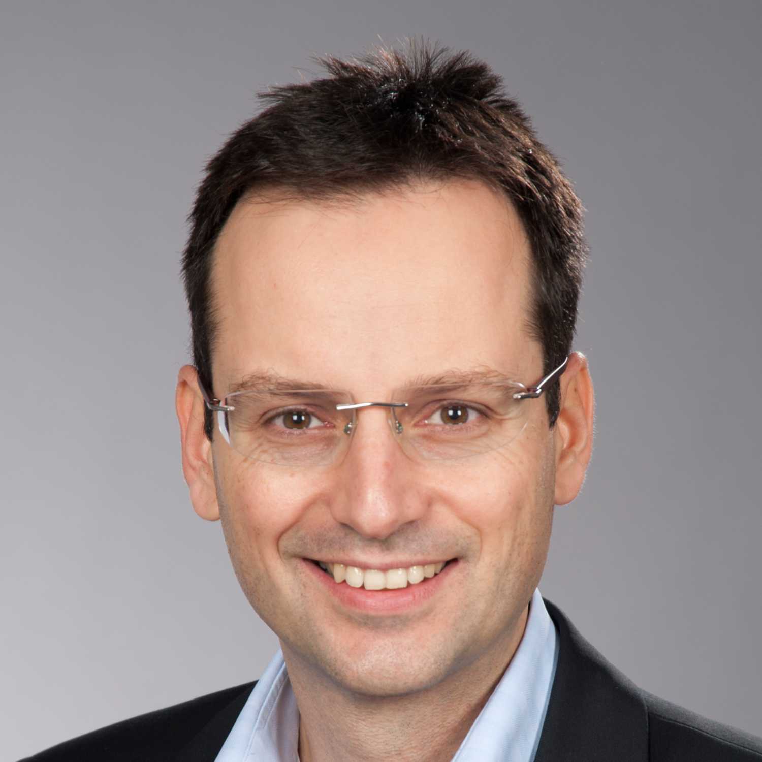 Prof. Dr. med. Eleftherios Archavlis, minimal-invasive Wirbelsäulenchirurgie podcast artwork