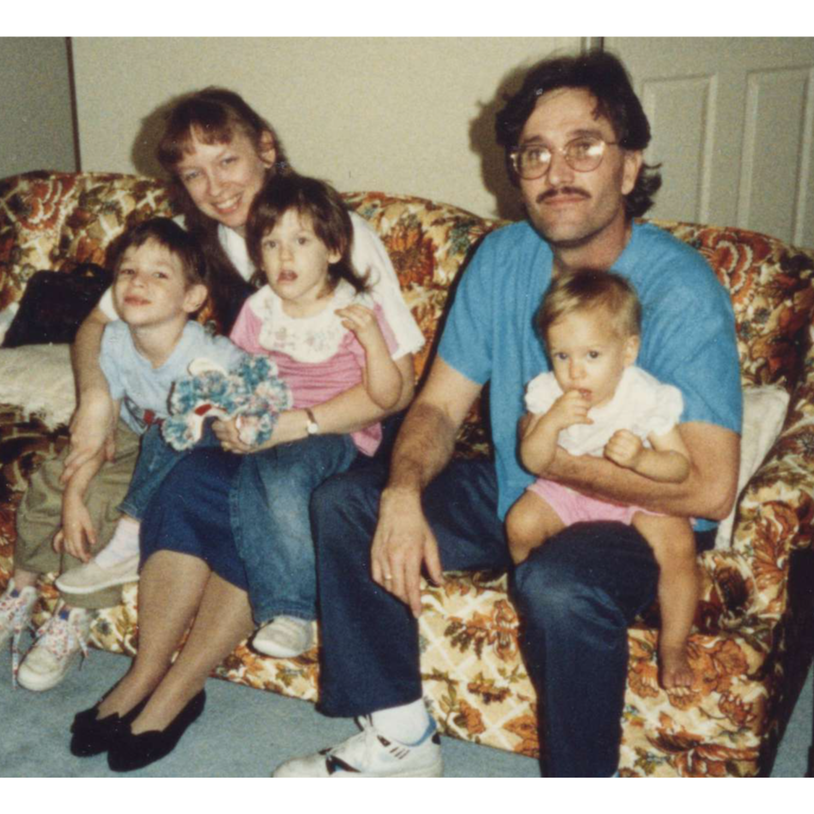 Missouri Mayhem: Mystery & Murder with Mindy & Megan!