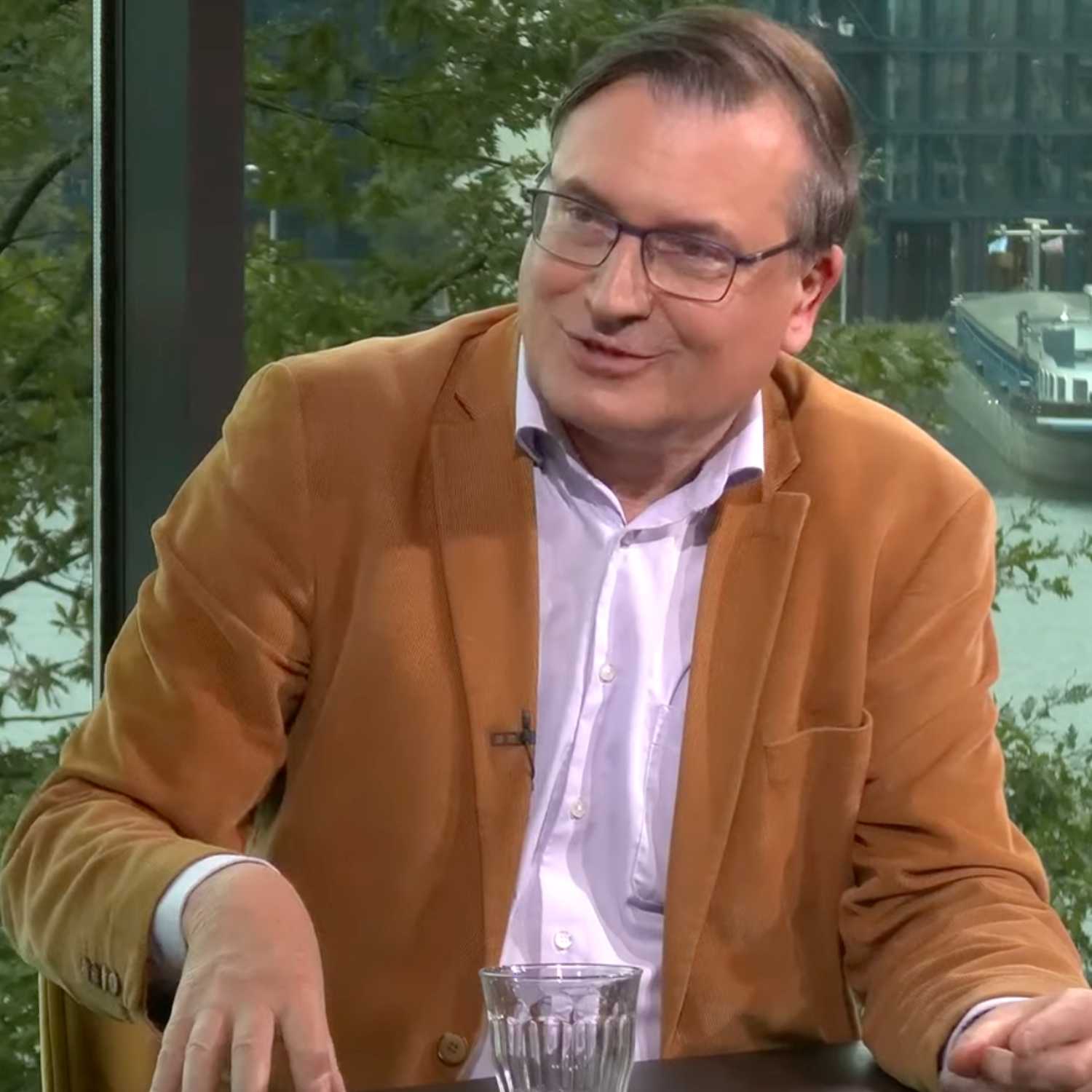 #6 Ruslanddeskundige Tony van der Togt over de ‘forever War.’ episode artwork