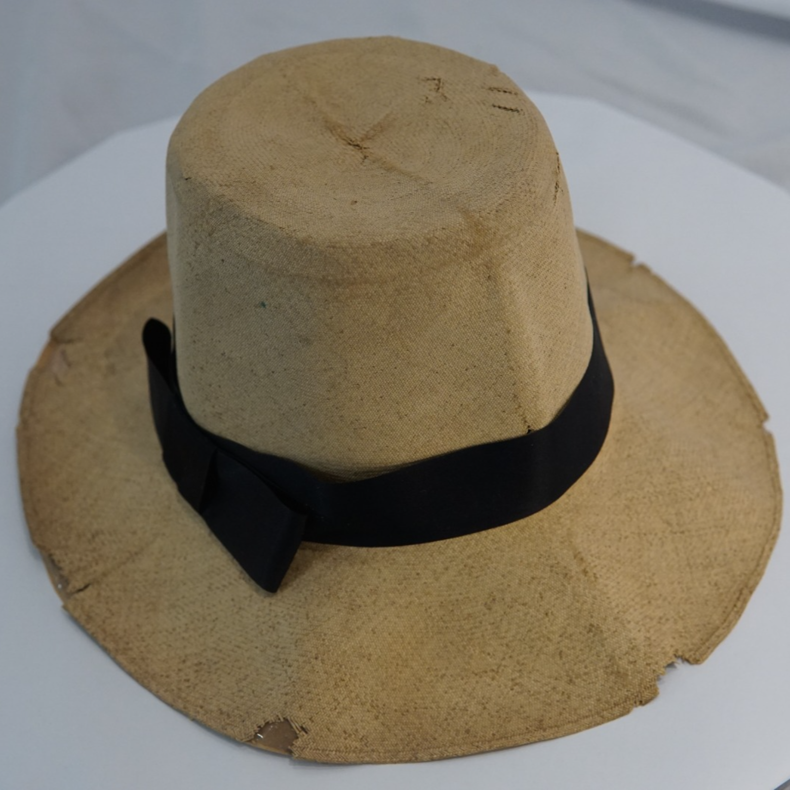 O Guarda-roupa de Santos Dumont - Audiodescrições de peças indumentárias do Museu Cabangu (MG) cover art