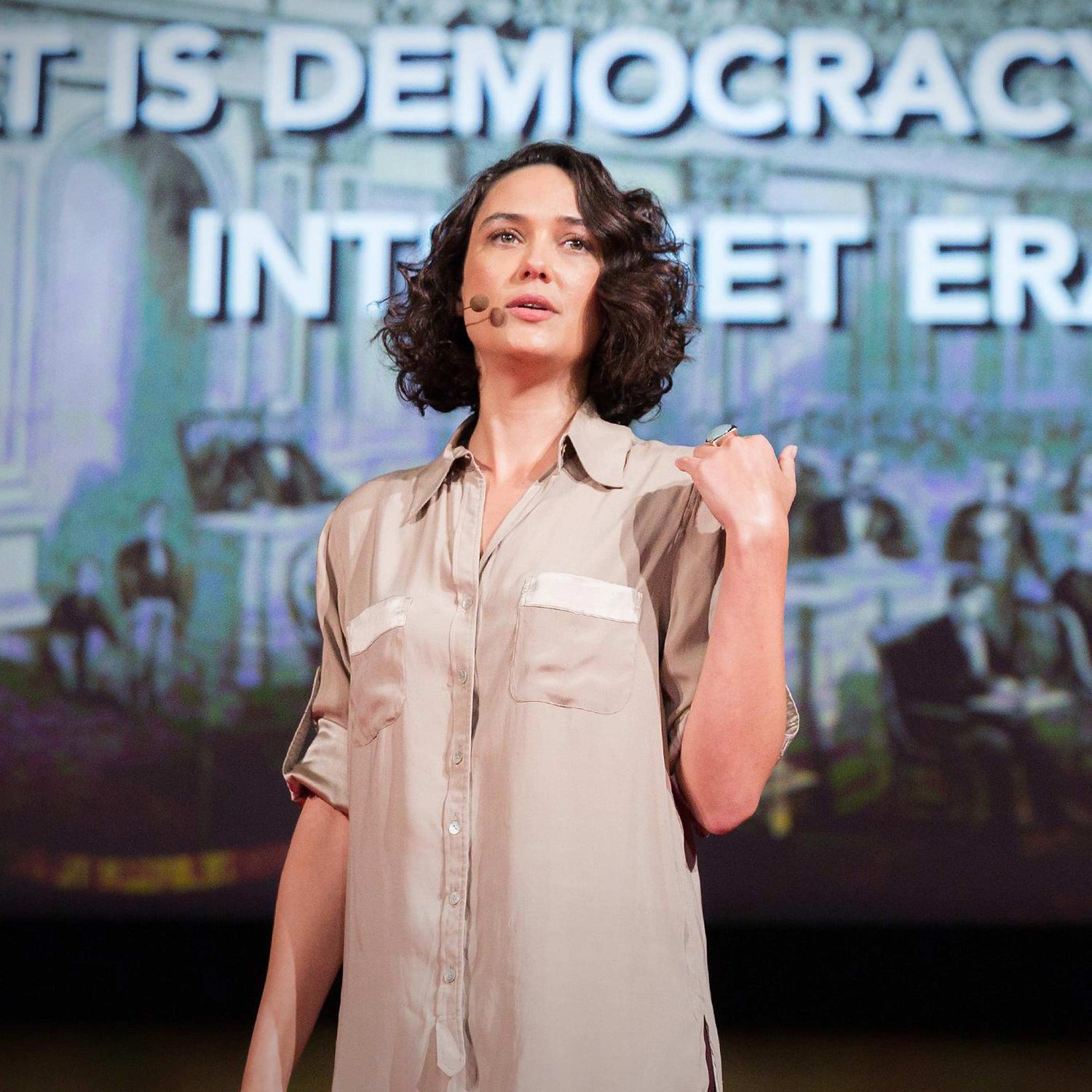 Sustainability, Climate Change, Renewable Energy, Politics, Activism, Biodiversity, Carbon Footprint, Wildlife, Regenerative Agriculture, Circular Economy, Extinction, Net-Zero · One Planet Podcast