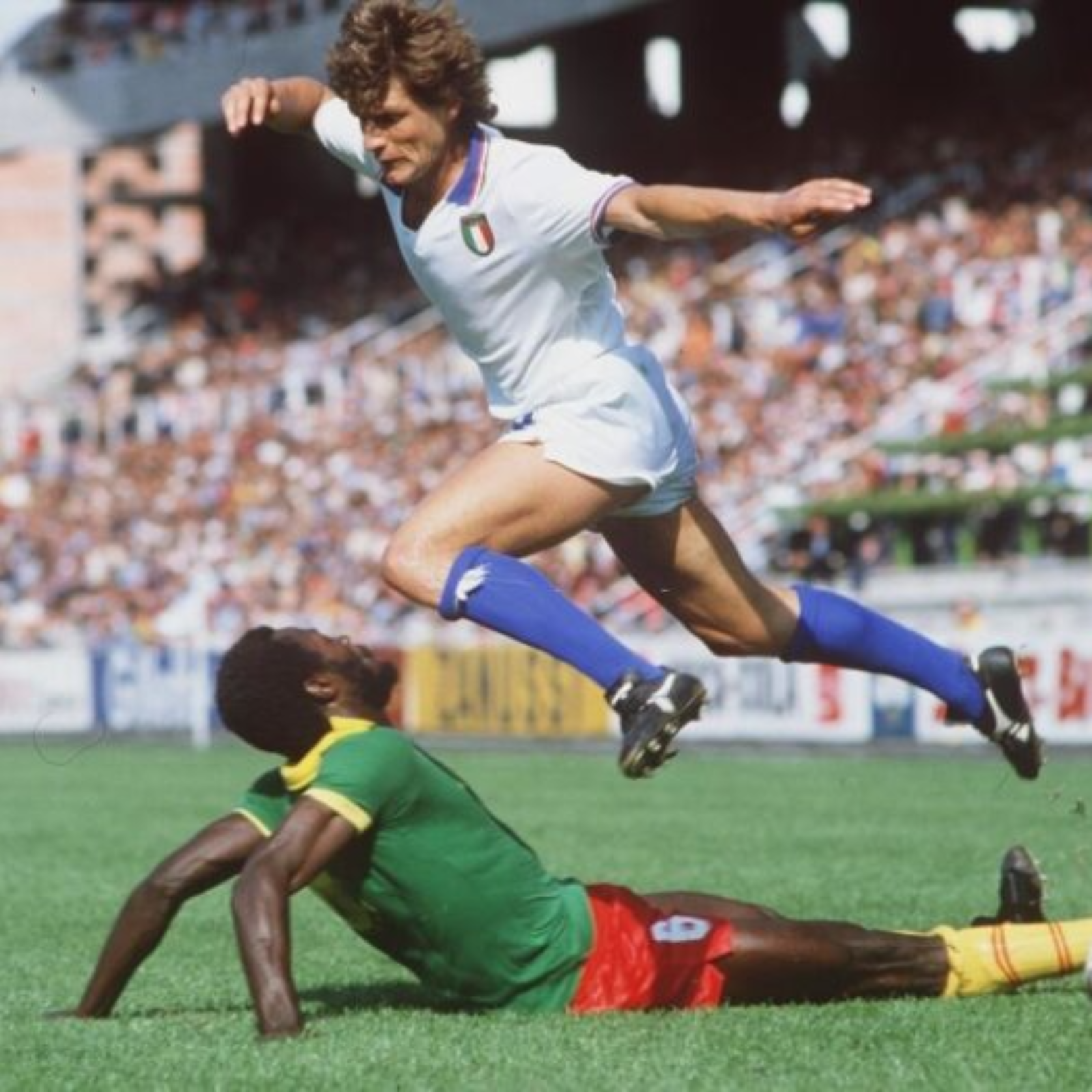 Gli anni '80 e l'Italia del Mundial - 2. Camerun e Pentapartito episode artwork