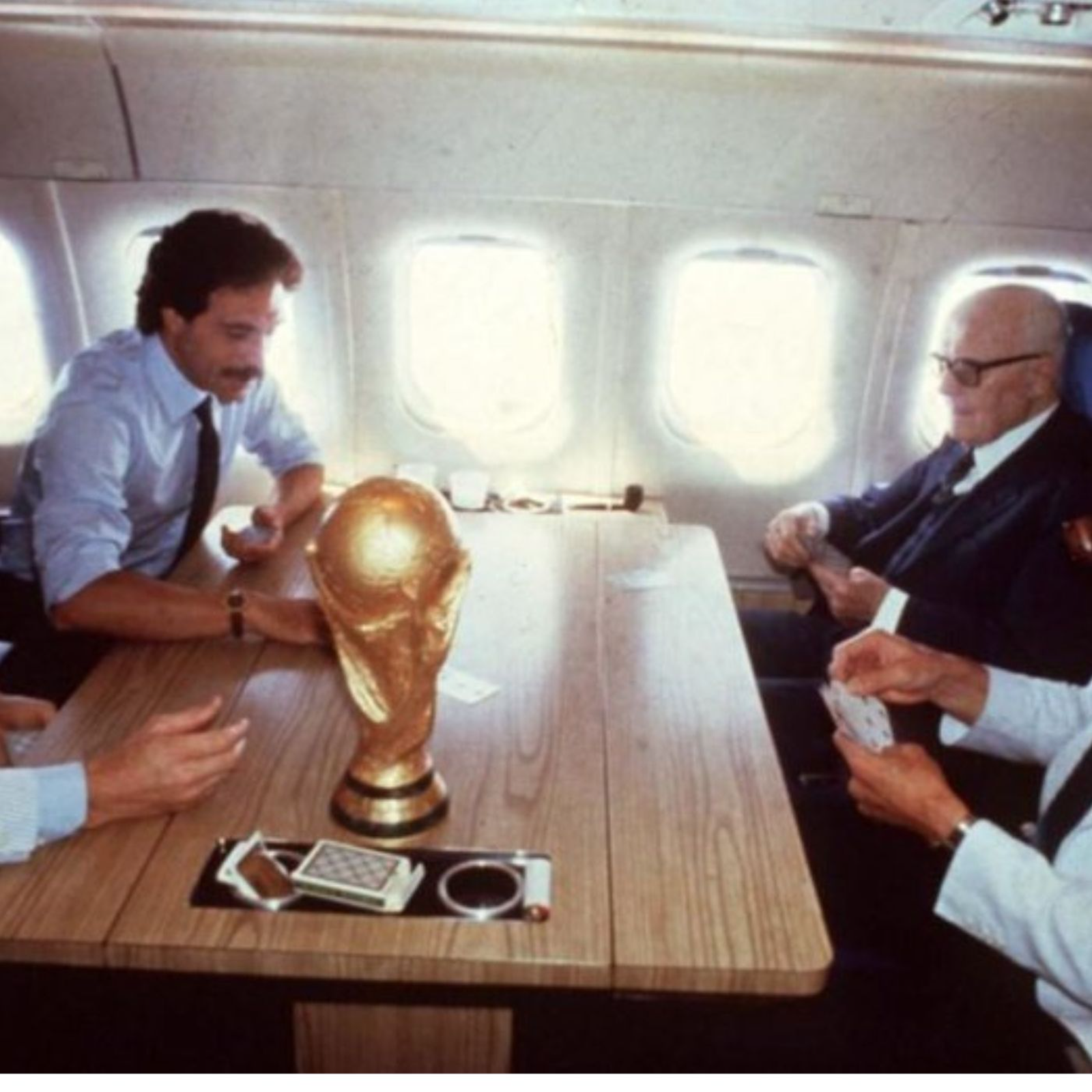 Gli anni '80 e l'Italia del Mundial - 4. Campioni del mondo! episode artwork