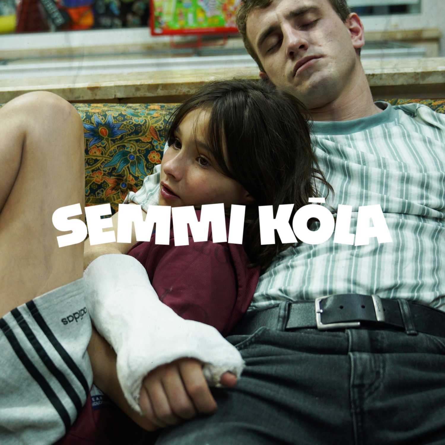 Azért kell családpolitika, hogy ne kelljen az asztal alá bújni | Semmi kóla #9