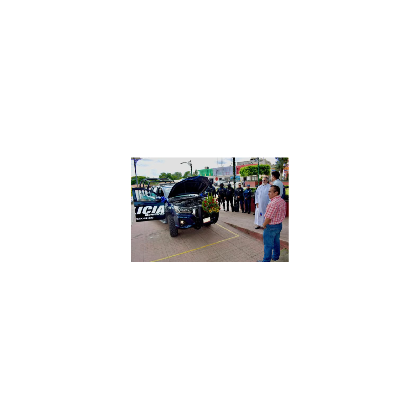 🚨🕵️‍♂️ INVESTIGAN PRESUNTAS IRREGULARIDADES EN ENTREGA DE PATRULLA DE SAN COSME MAZATECOCHCO 🚔⚠️