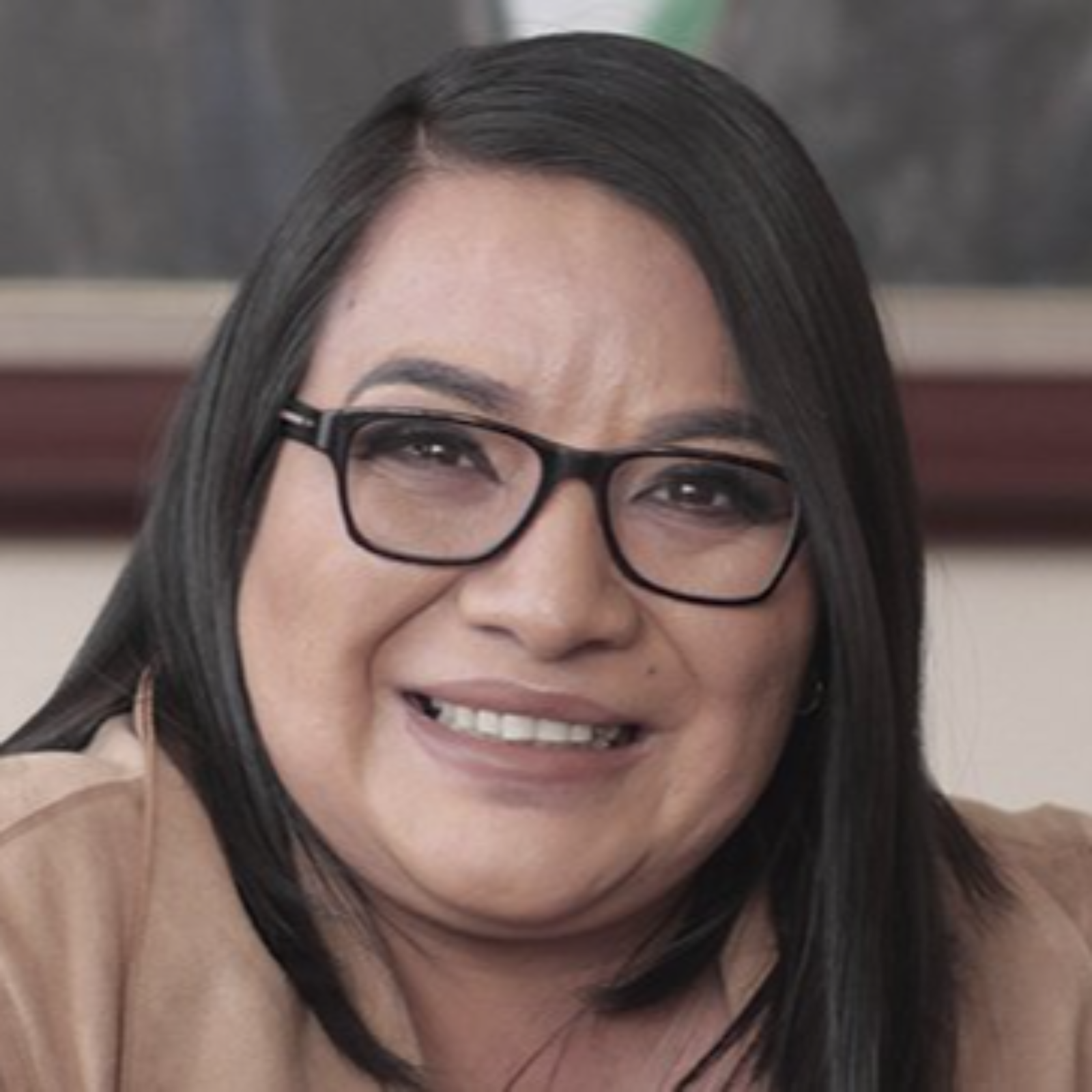 🎙️ ENTREVISTA CON LAURA YAMILI FLORES LOZANO