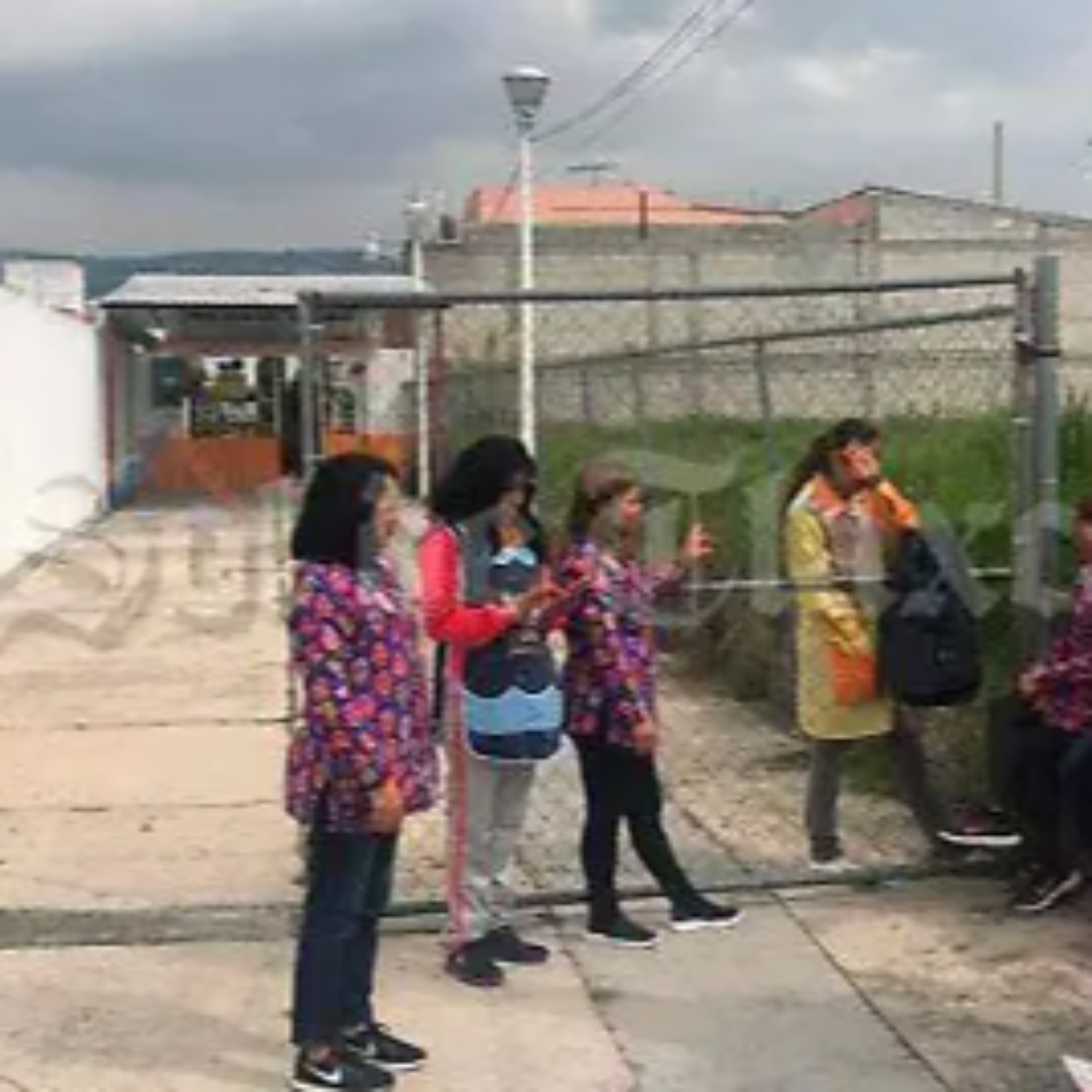 EVACUAN ESCUELAS EN TOTOLAC POR PRESUNTA FUGA DE GAS; FUE UNA FALSA ALARMA 🚨🏫